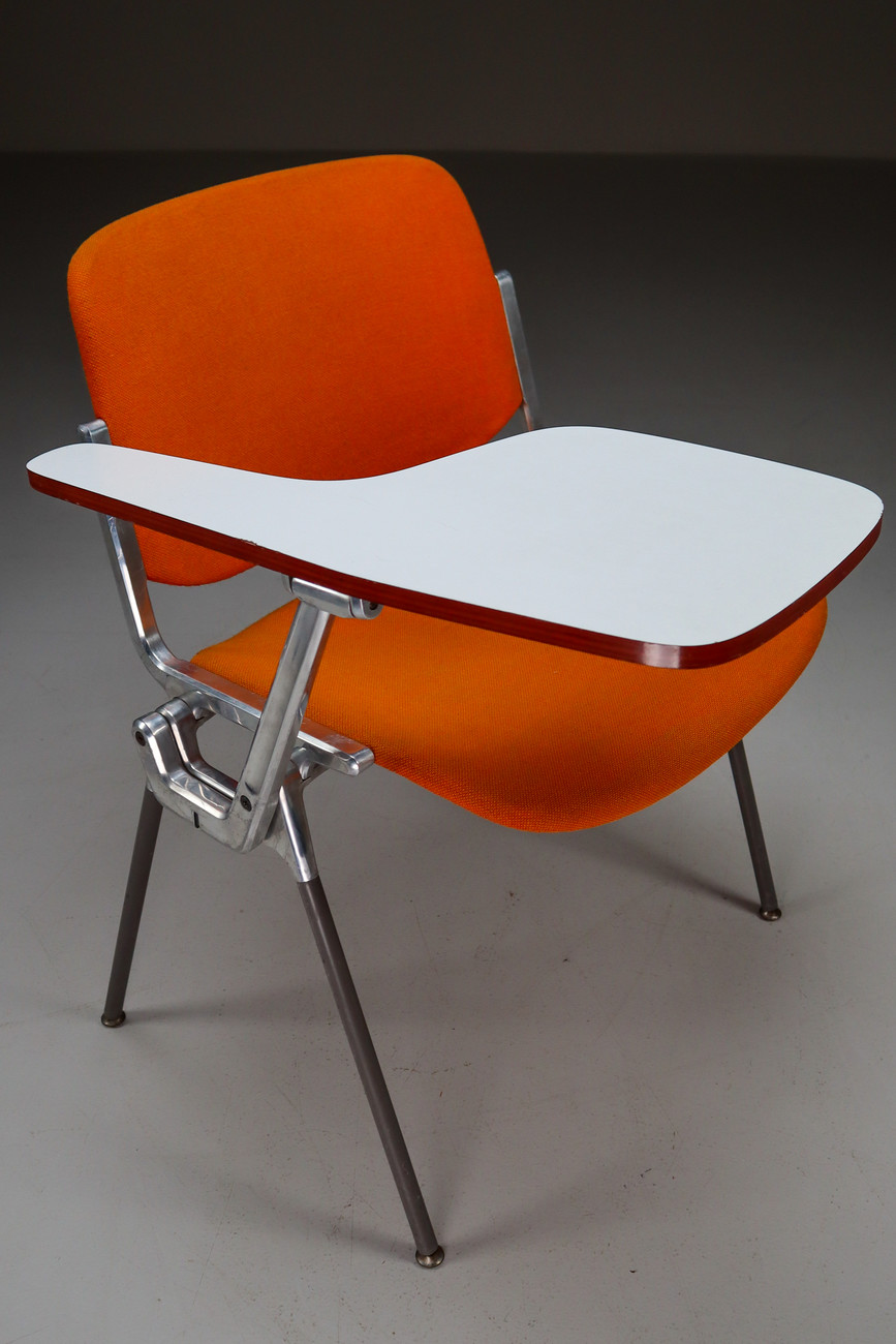 Large set Italian Mid-Century Modern university Chairs, Giancarlo Piretti, Castelli Early-20th century