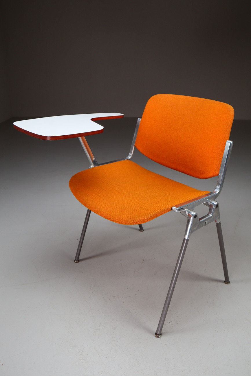 Large set Italian Mid-Century Modern university Chairs, Giancarlo Piretti, Castelli Early-20th century