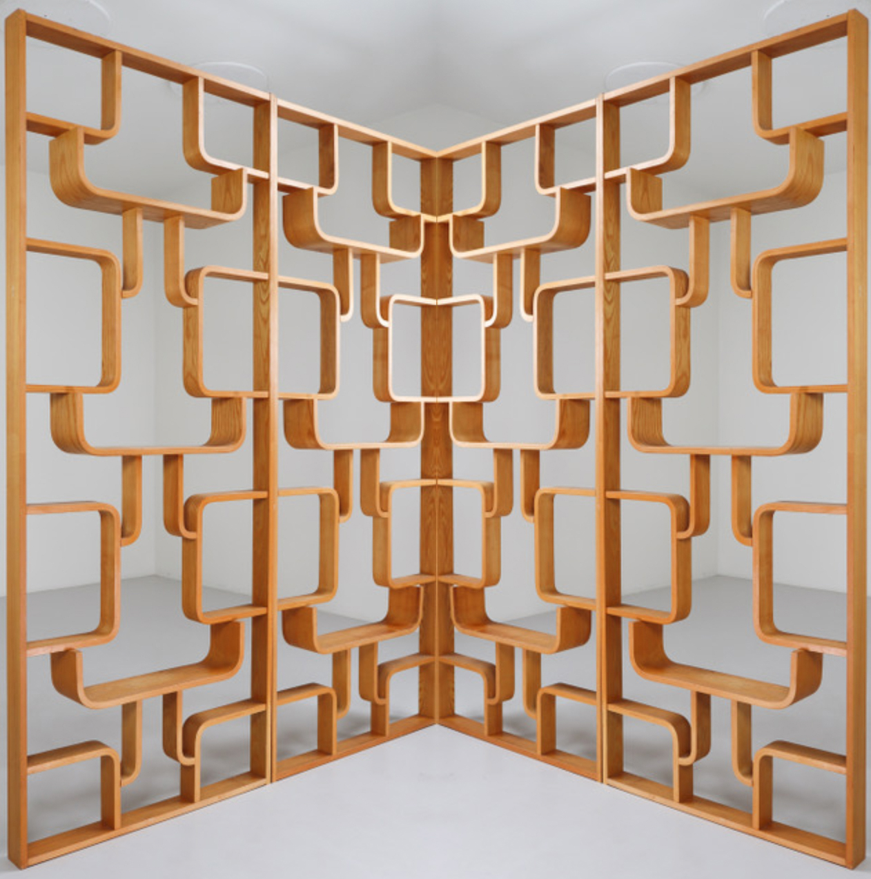 Large set Midcentury Room Dividers in Blond Bentwood, circa 1960s Mid-20th century