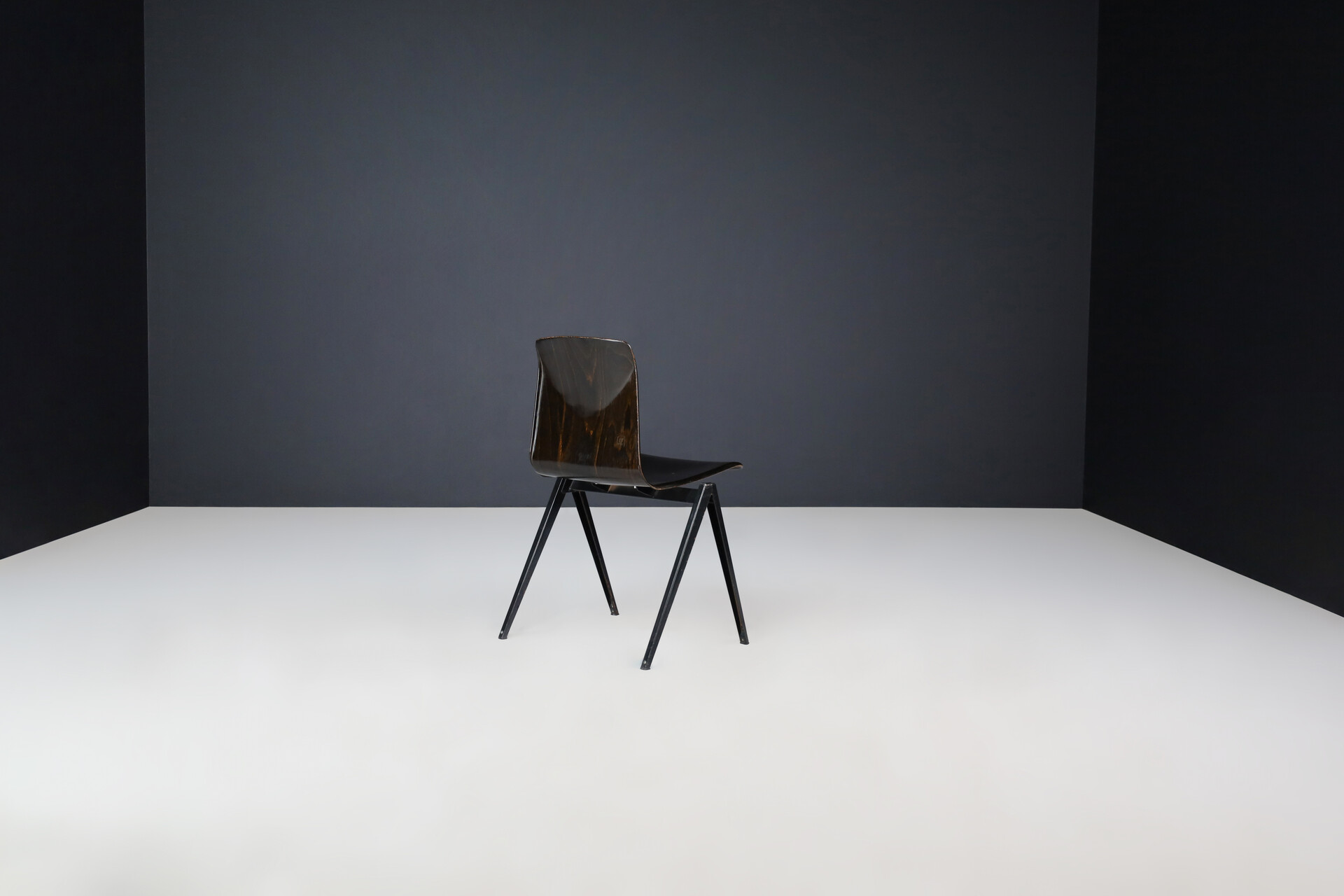 Large Stock Stackable Pagholz Galvanitas S22 Compas Dining room Chairs, 1960s Mid-20th century