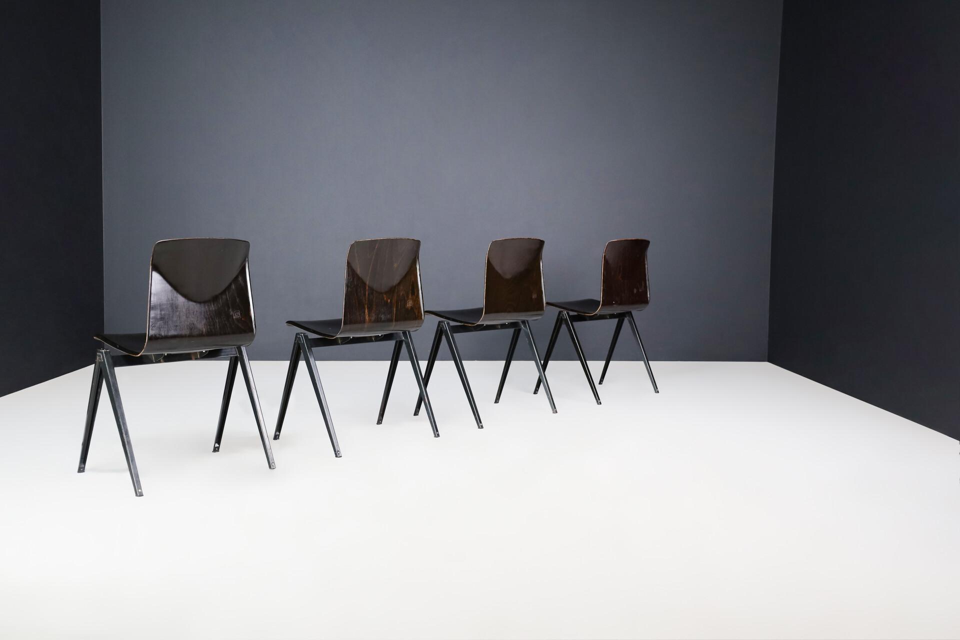 Large Stock Stackable Pagholz Galvanitas S22 Compas Dining room Chairs, 1960s Mid-20th century