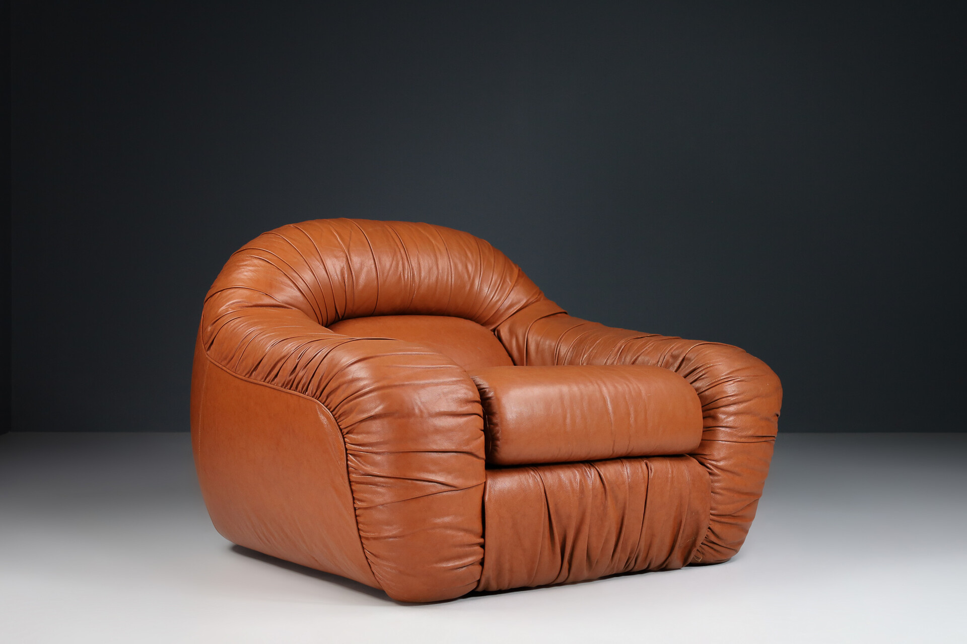 Leather Lounge Chair, Italy 1970s Mid-20th century