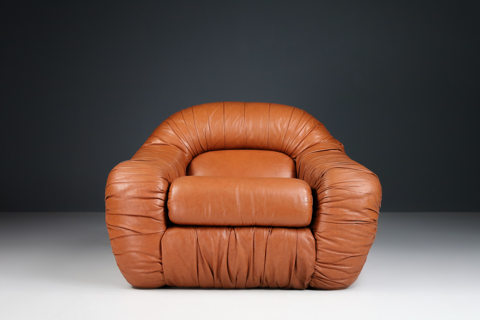 Leather Lounge Chair, Italy 1970s Mid-20th century
