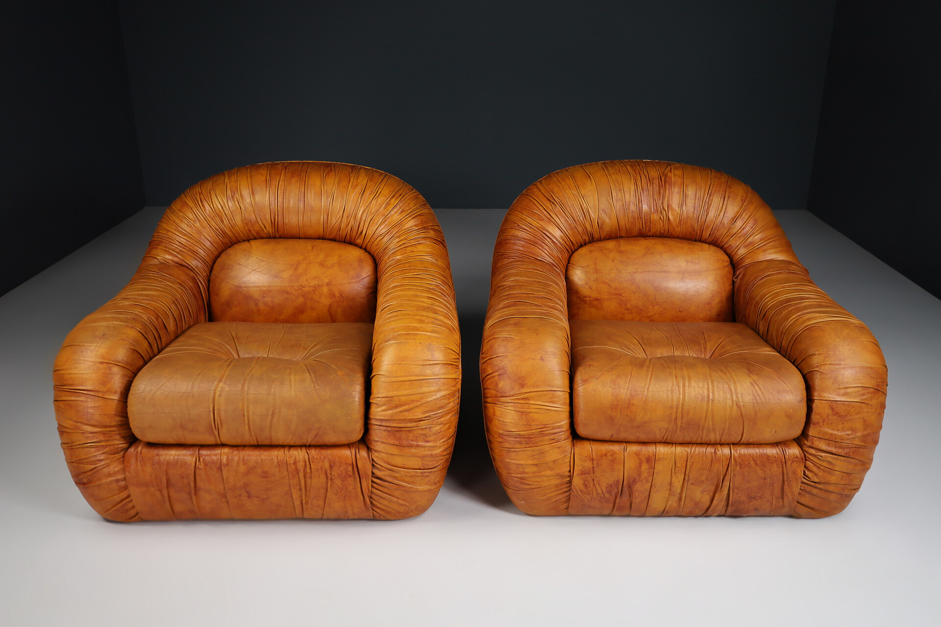 Leather Lounge Chairs, Italy 1970s Mid-20th century