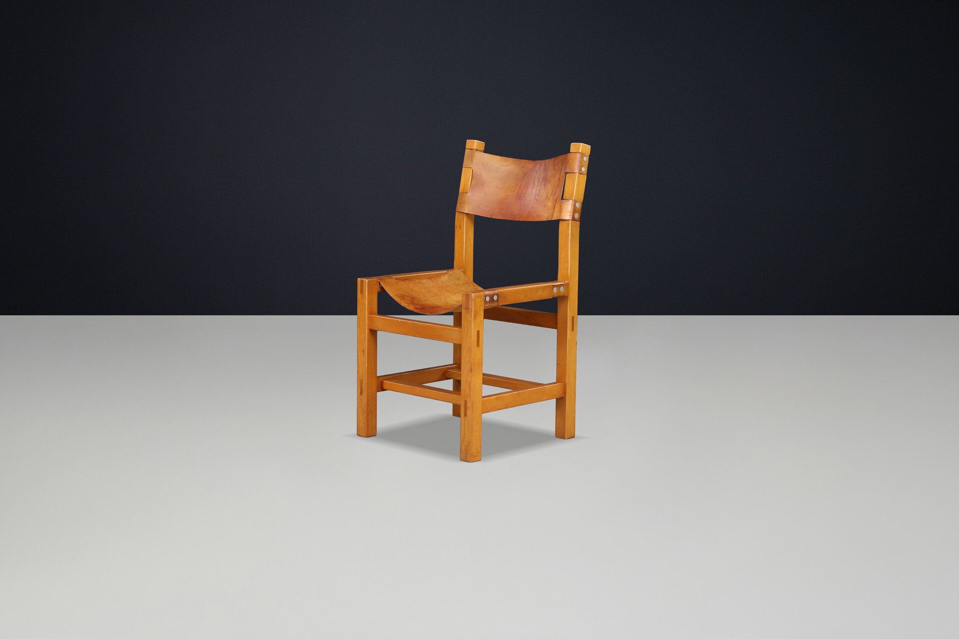 Maison Regain Set of Six Elm & Patinated Cognac Leather Dining Chairs France 60s Mid-20th century