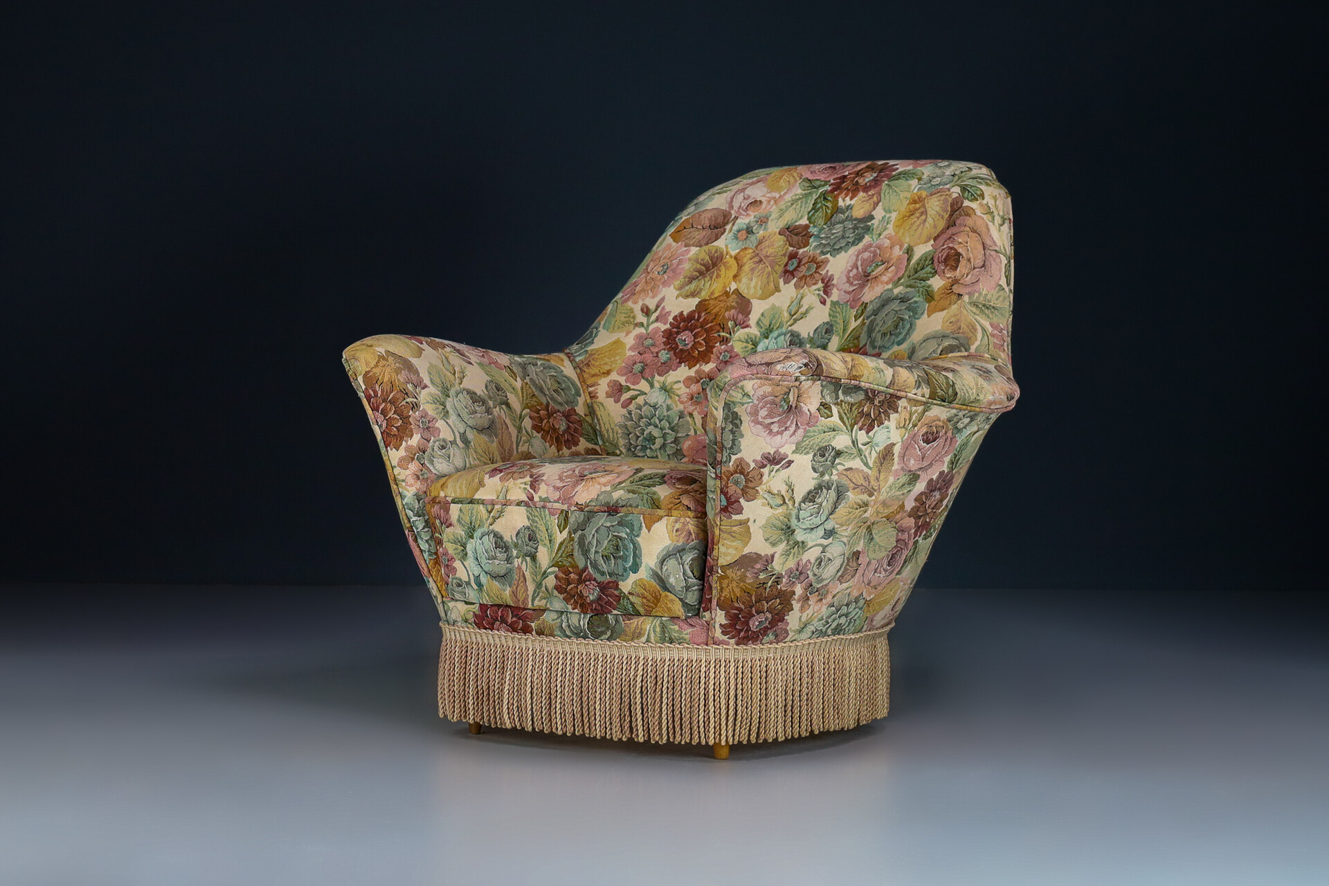 Mid 20th century Floral armchairs , Ico Parisi / Federico Munari, Italy, 1950s Mid-20th century