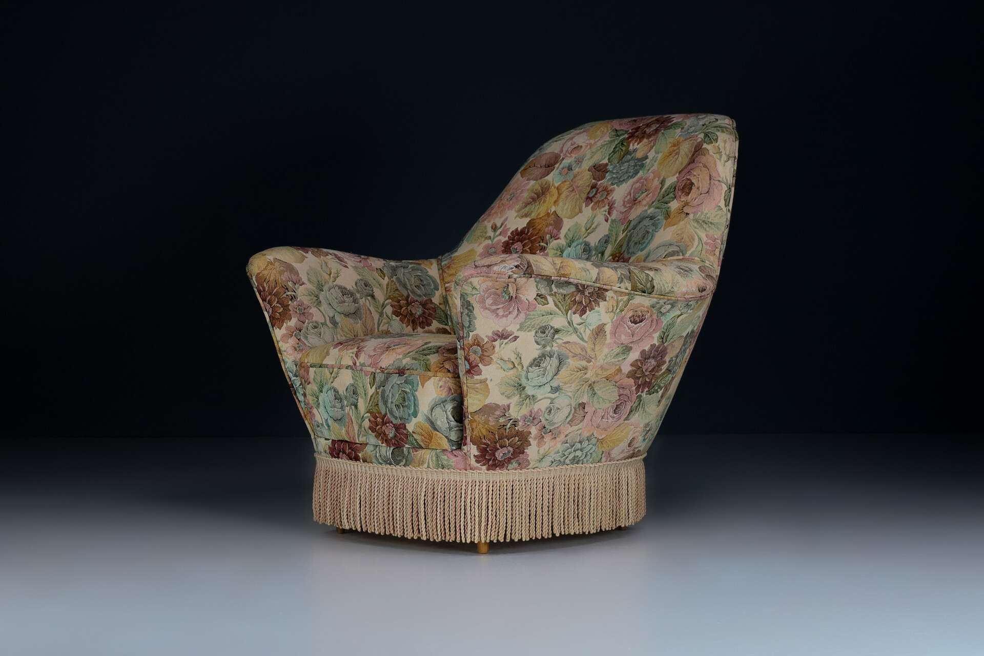 Mid 20th century Floral armchairs , Ico Parisi / Federico Munari, Italy, 1950s Mid-20th century