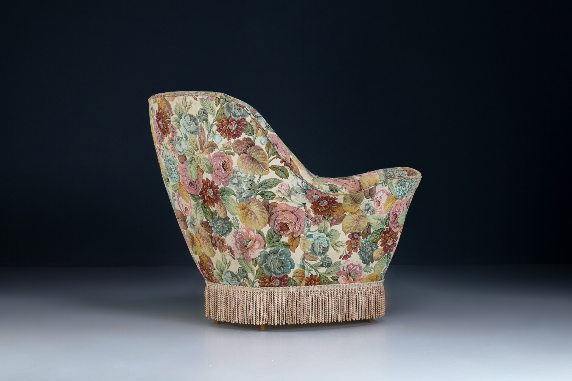 Mid 20th century Floral armchairs , Ico Parisi / Federico Munari, Italy, 1950s Mid-20th century