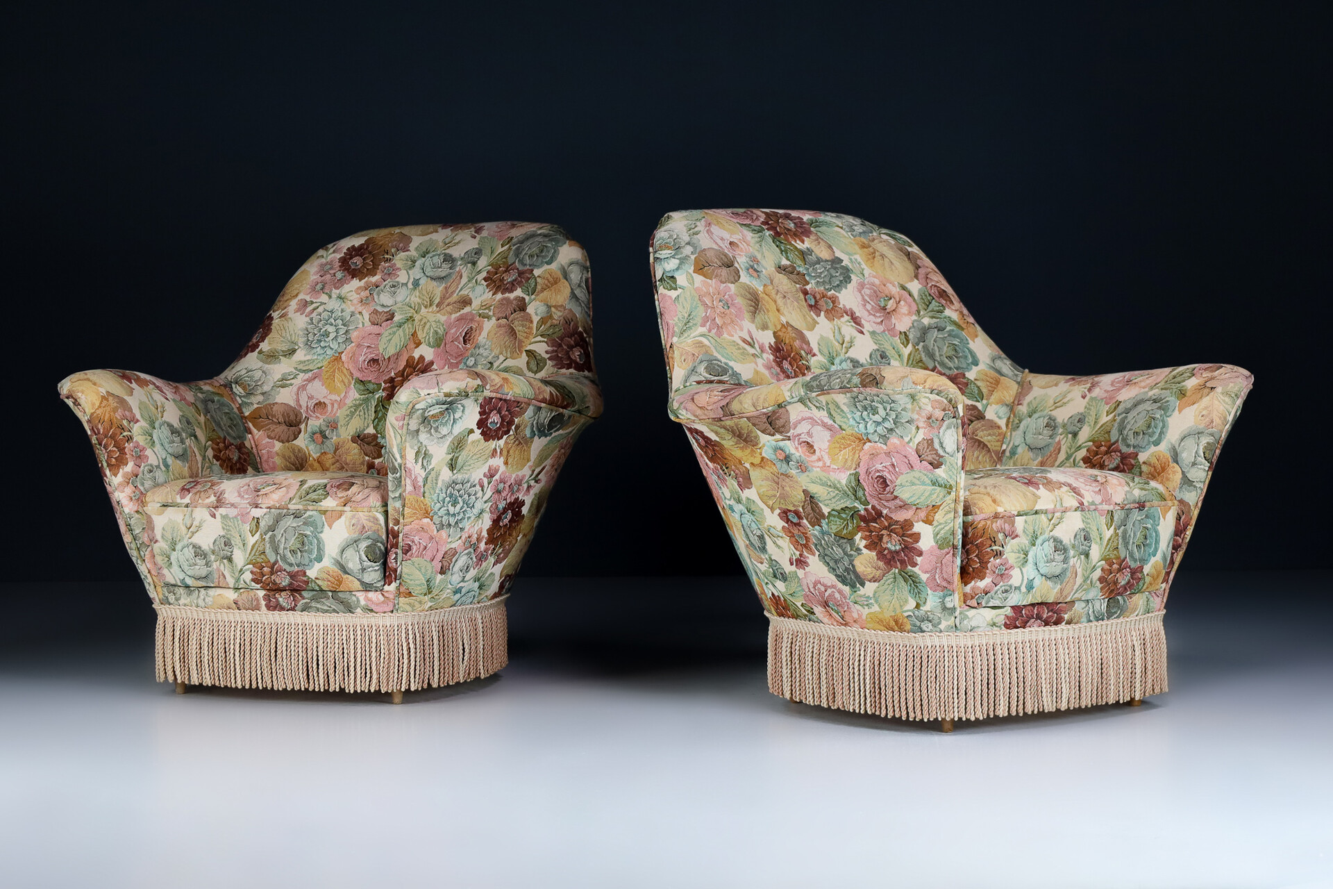 Mid 20th century Floral armchairs , Ico Parisi / Federico Munari, Italy, 1950s Mid-20th century