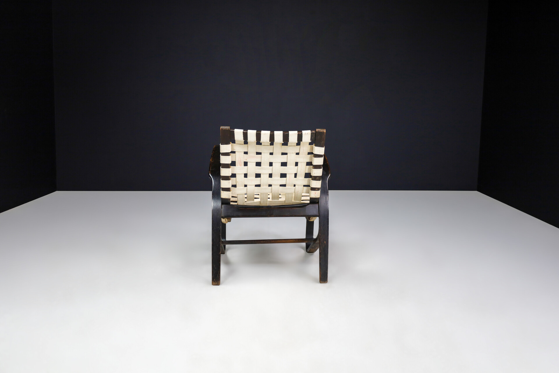 Mid-Century Jan Vaněk Lounge Chair in Bentwood and Canvas, Praque, 1940s Mid-20th century