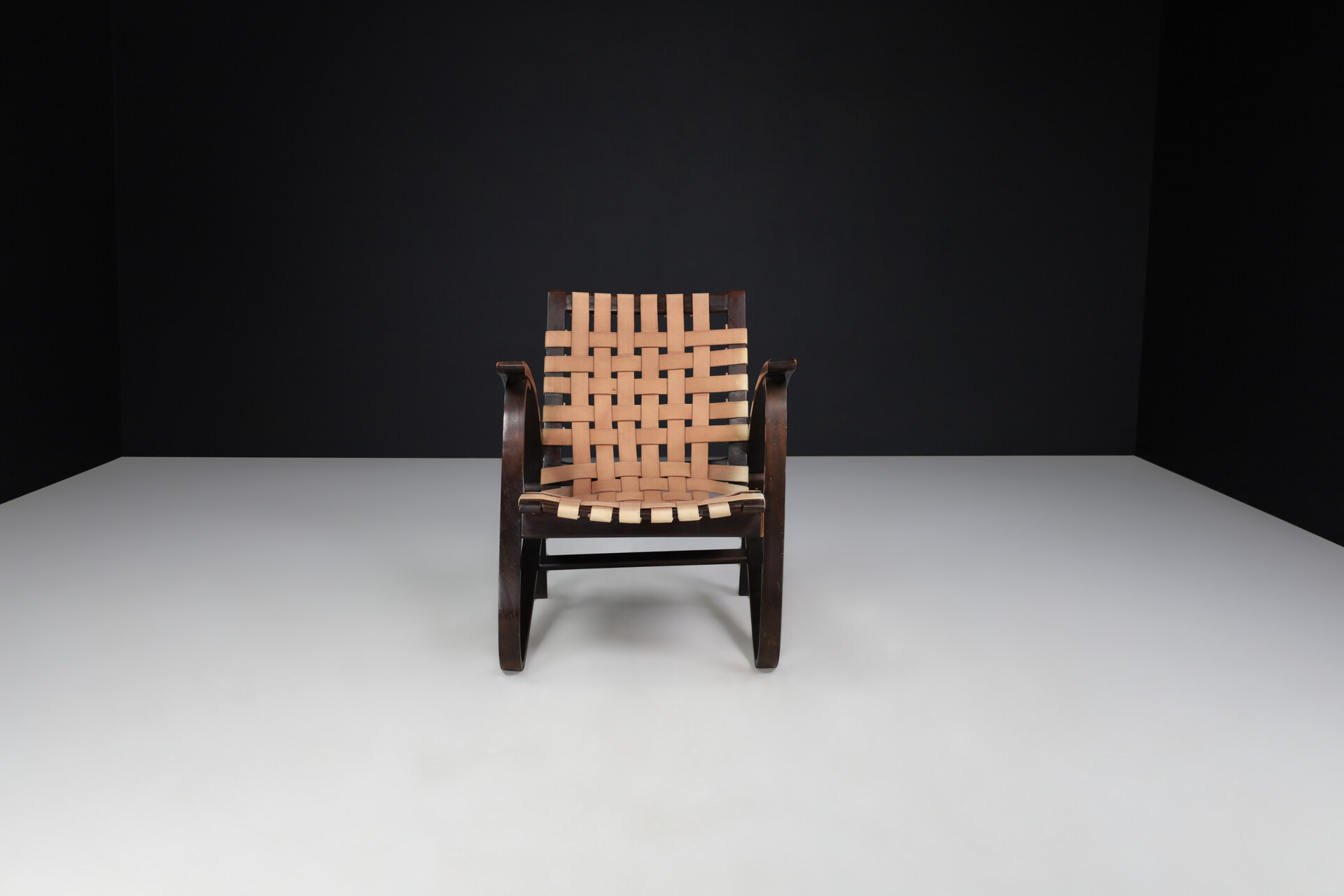 Mid-Century Jan Vaněk Lounge Chair in Bentwood and Canvas, Praque, 1940s Mid-20th century