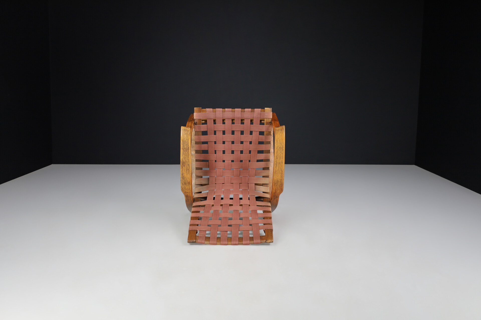 Mid-Century Jan Vaněk Lounge Chair in Bentwood and Canvas, Praque, 1940s Mid-20th century