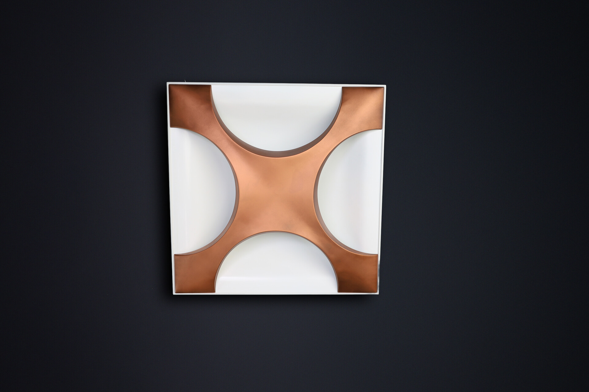 Mid century modern 1968 “Cross Oyster” Wall Sculpture Lights by Rolf Krüger for Staff Leuchten Mid-20th century