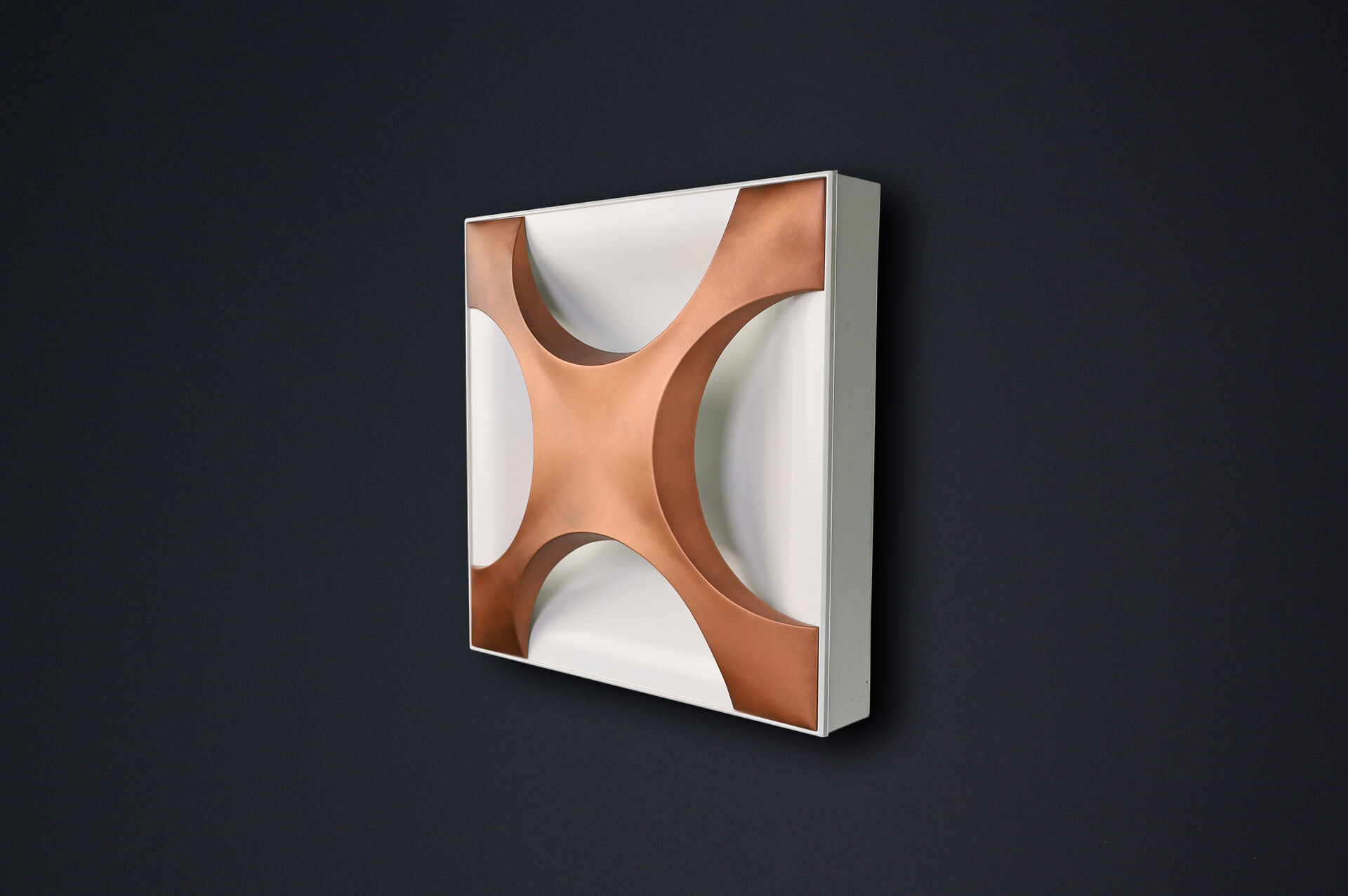 Mid century modern 1968 “Cross Oyster” Wall Sculpture Lights by Rolf Krüger for Staff Leuchten Mid-20th century