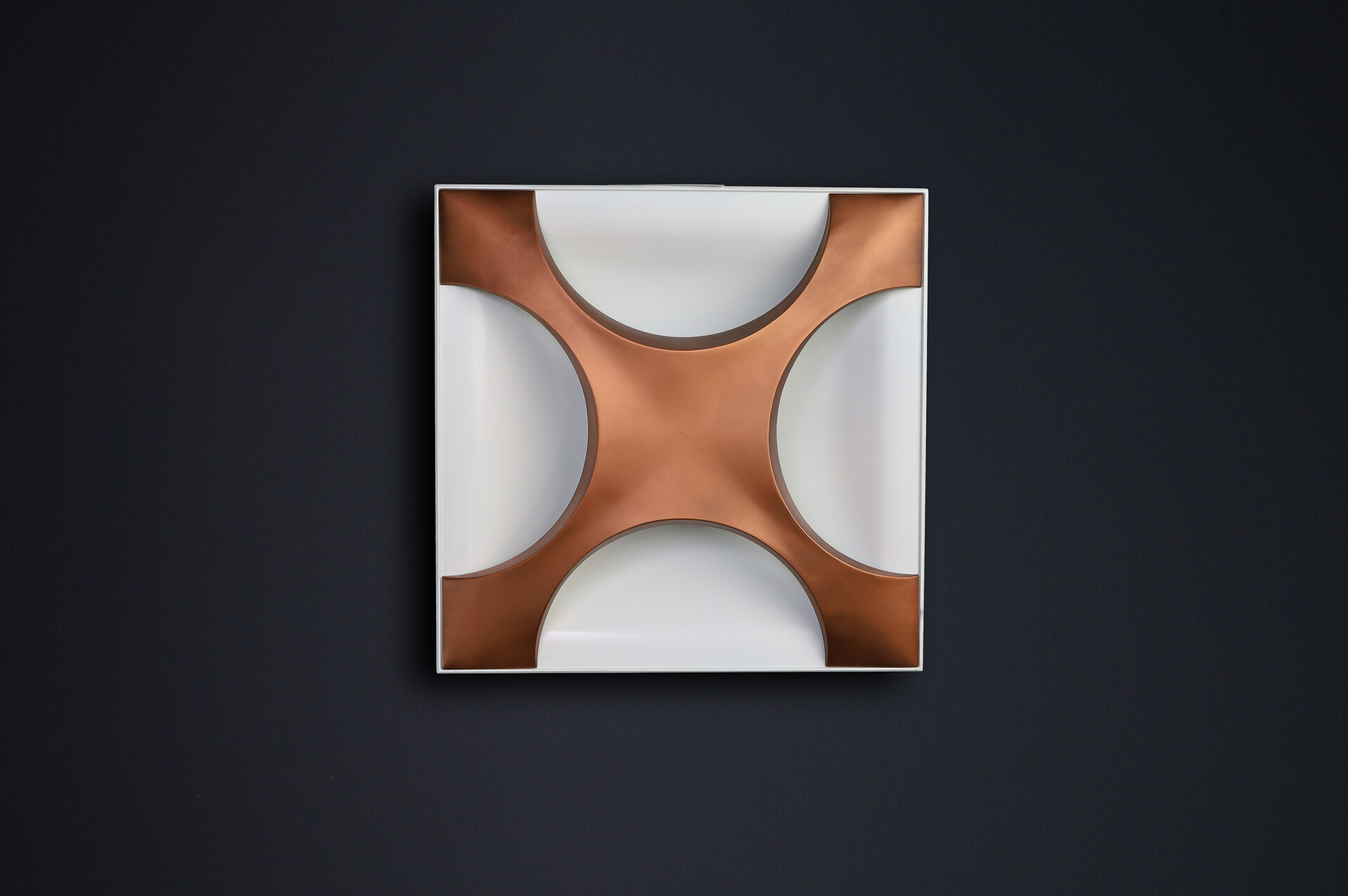 Mid century modern 1968 “Cross Oyster” Wall Sculpture Lights by Rolf Krüger for Staff Leuchten Mid-20th century