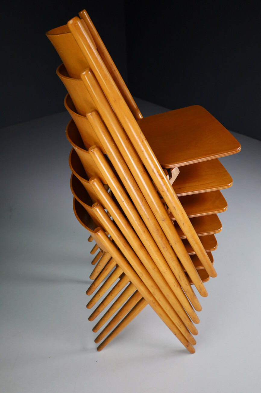 Mid century modern 1970s Stacking Beech Dining Chairs by Hiller, Set/8 Germany Mid-20th century