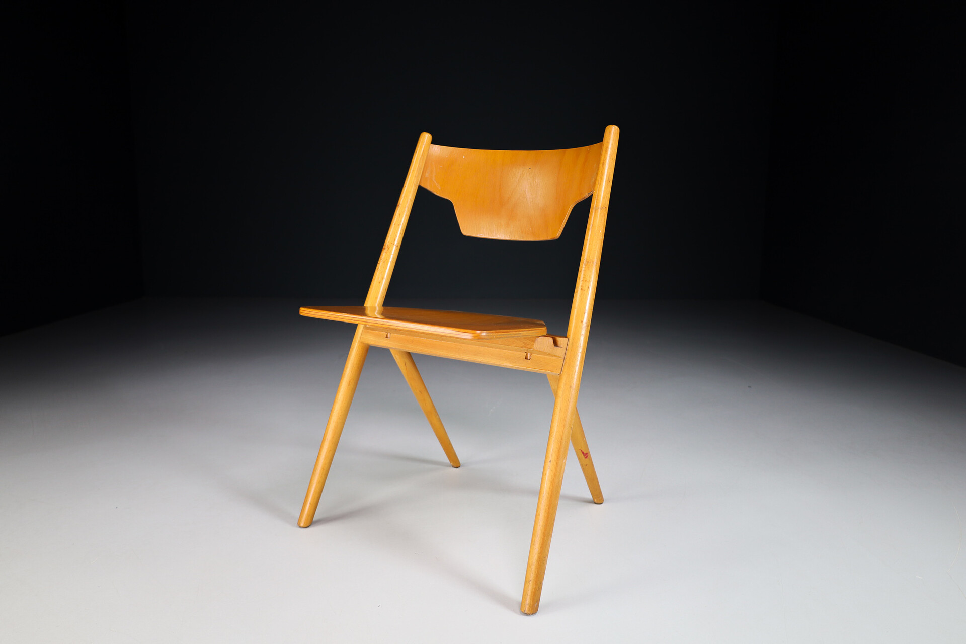 Mid century modern 1970s Stacking Beech Dining Chairs by Hiller, Set/8 Germany Mid-20th century