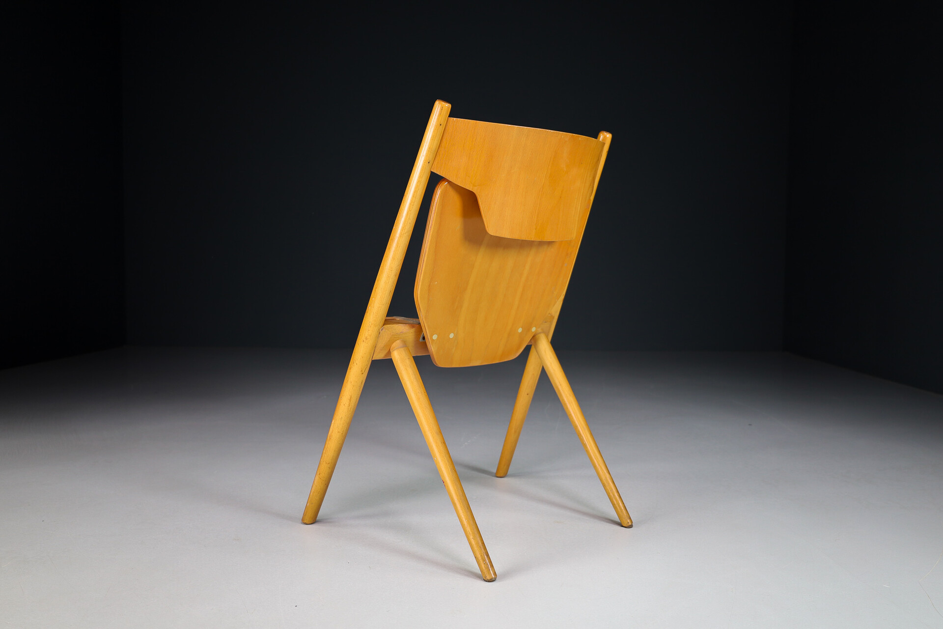 Mid century modern 1970s Stacking Beech Dining Chairs by Hiller, Set/8 Germany Mid-20th century