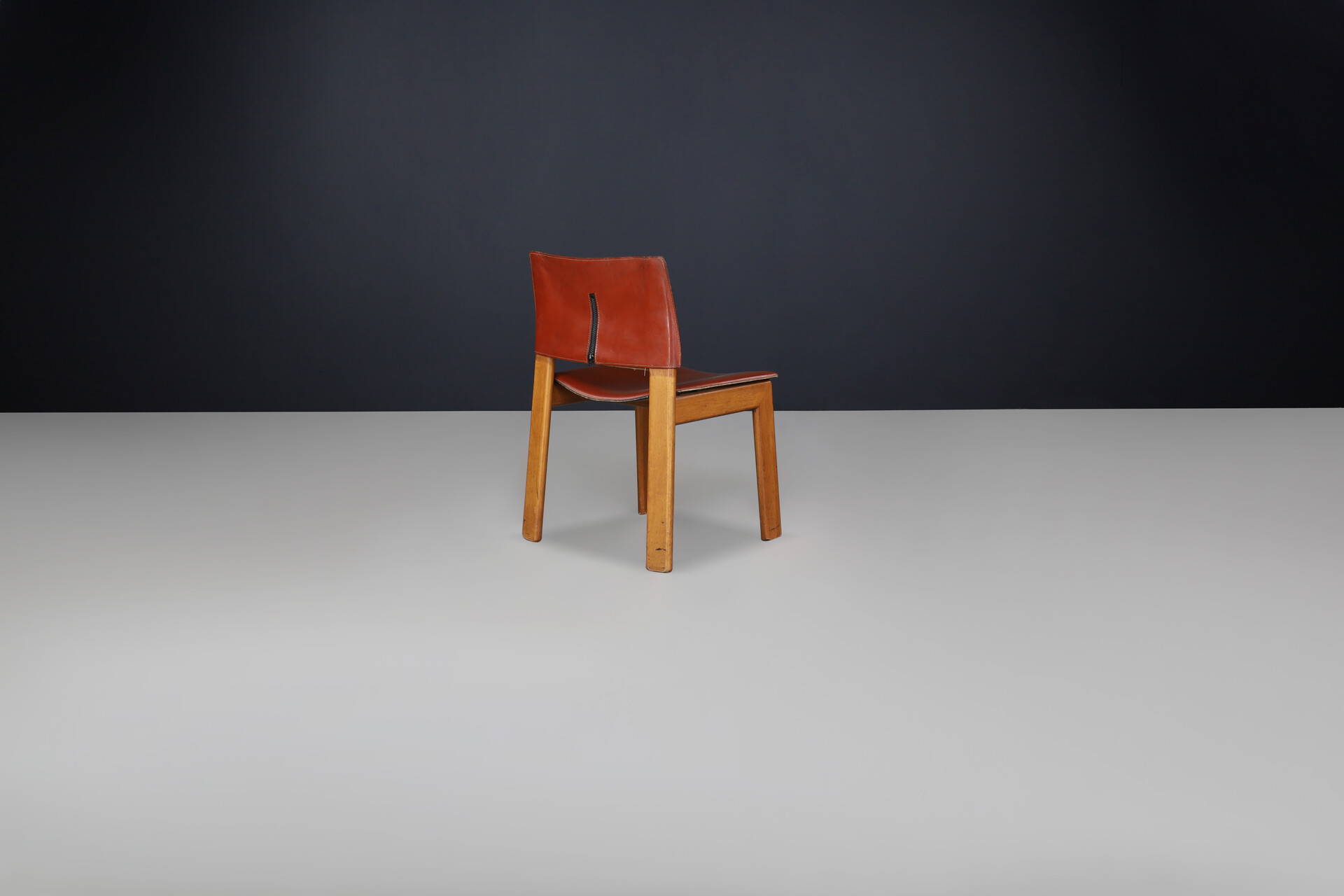 Mid century modern Afra and Tobia Scarpa dining room chairs for Molteni, Italy 1970s Late-20th century