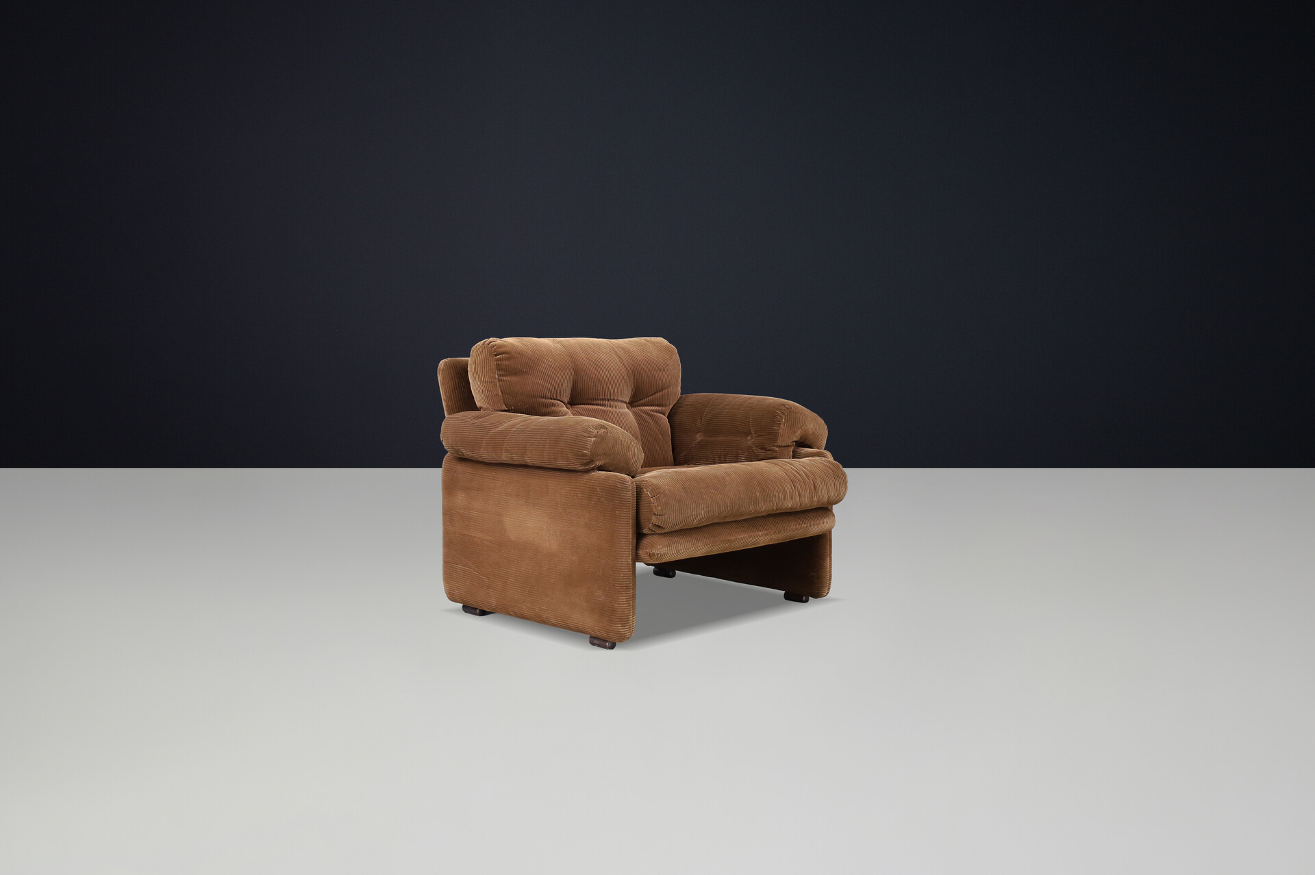 Mid century modern Afra & Tobia Scarpa ‘Coronado’ Armchair in Brown Corduroy for B&B Italia, Italy, 1970s Late-20th century