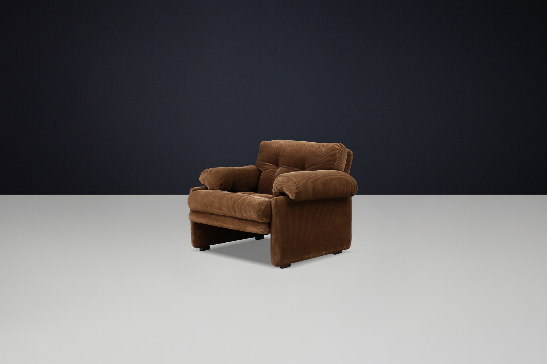 Mid century modern Afra & Tobia Scarpa ‘Coronado’ Armchair in Brown Corduroy for B&B Italia, Italy, 1970s Late-20th century