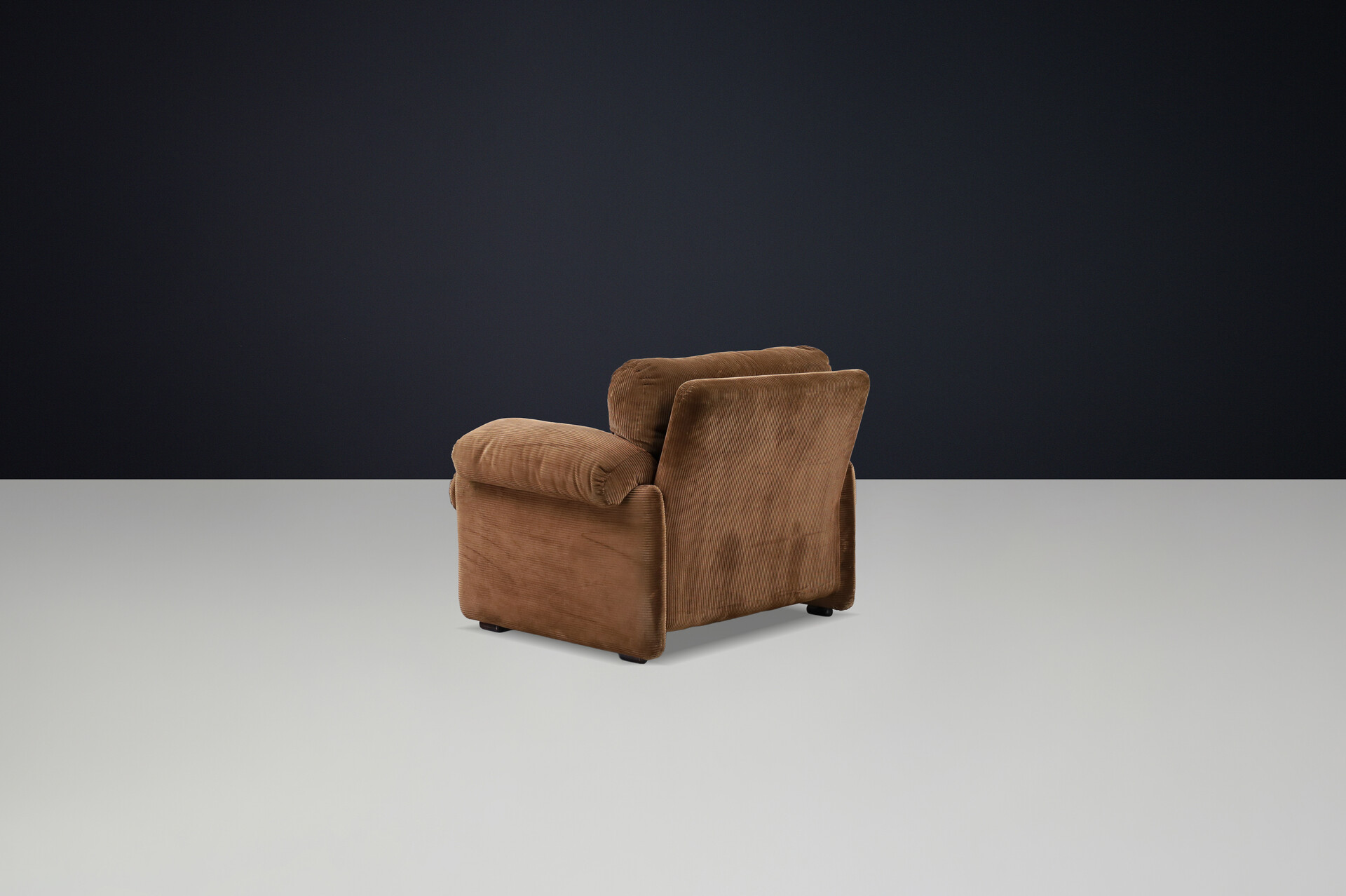 Mid century modern Afra & Tobia Scarpa ‘Coronado’ Armchair in Brown Corduroy for B&B Italia, Italy, 1970s Late-20th century