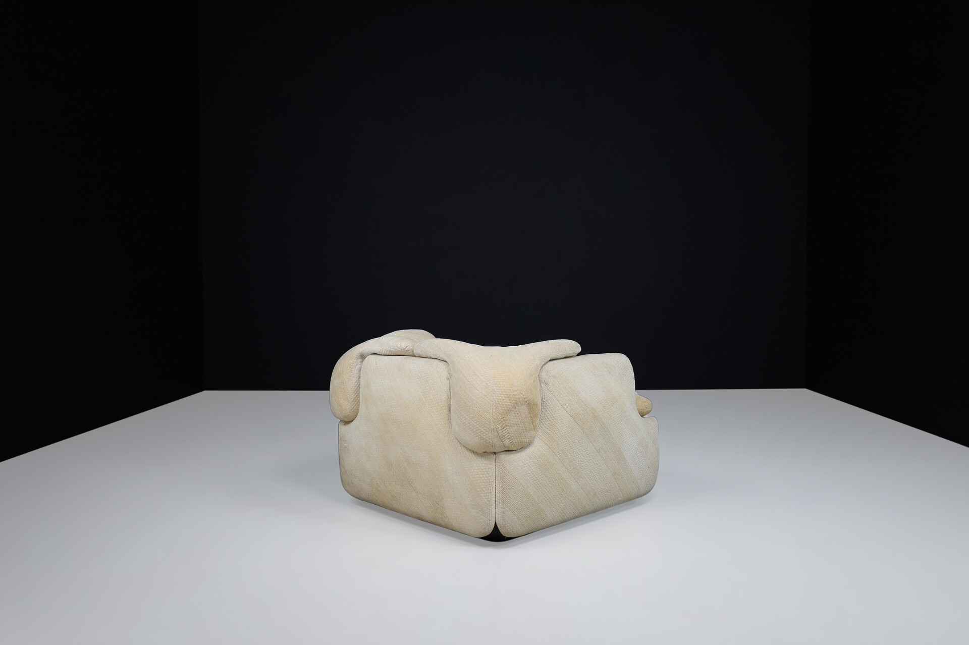 Mid century modern Alberto Rosselli lounge chair For Saporiti 'Confidential', Italy 1970 Late-20th century