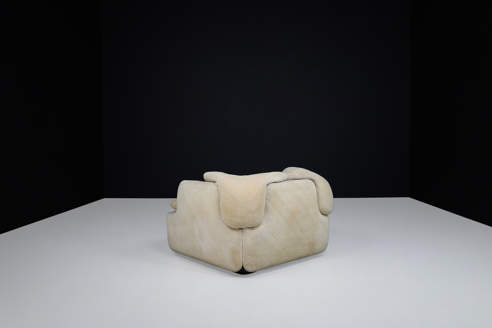 Mid century modern Alberto Rosselli lounge chair For Saporiti 'Confidential', Italy 1970 Late-20th century