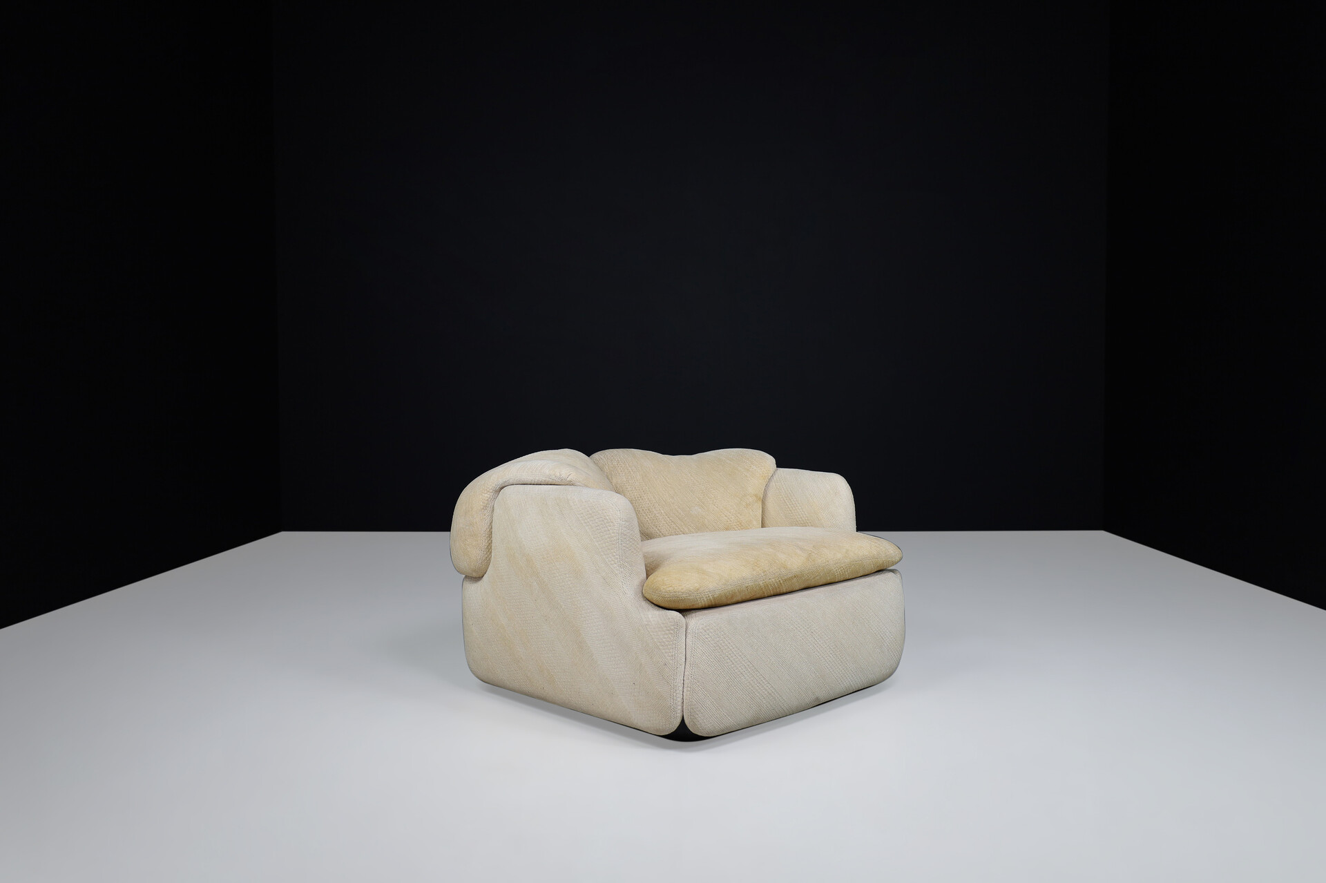 Mid century modern Alberto Rosselli lounge chair For Saporiti 'Confidential', Italy 1970 Late-20th century