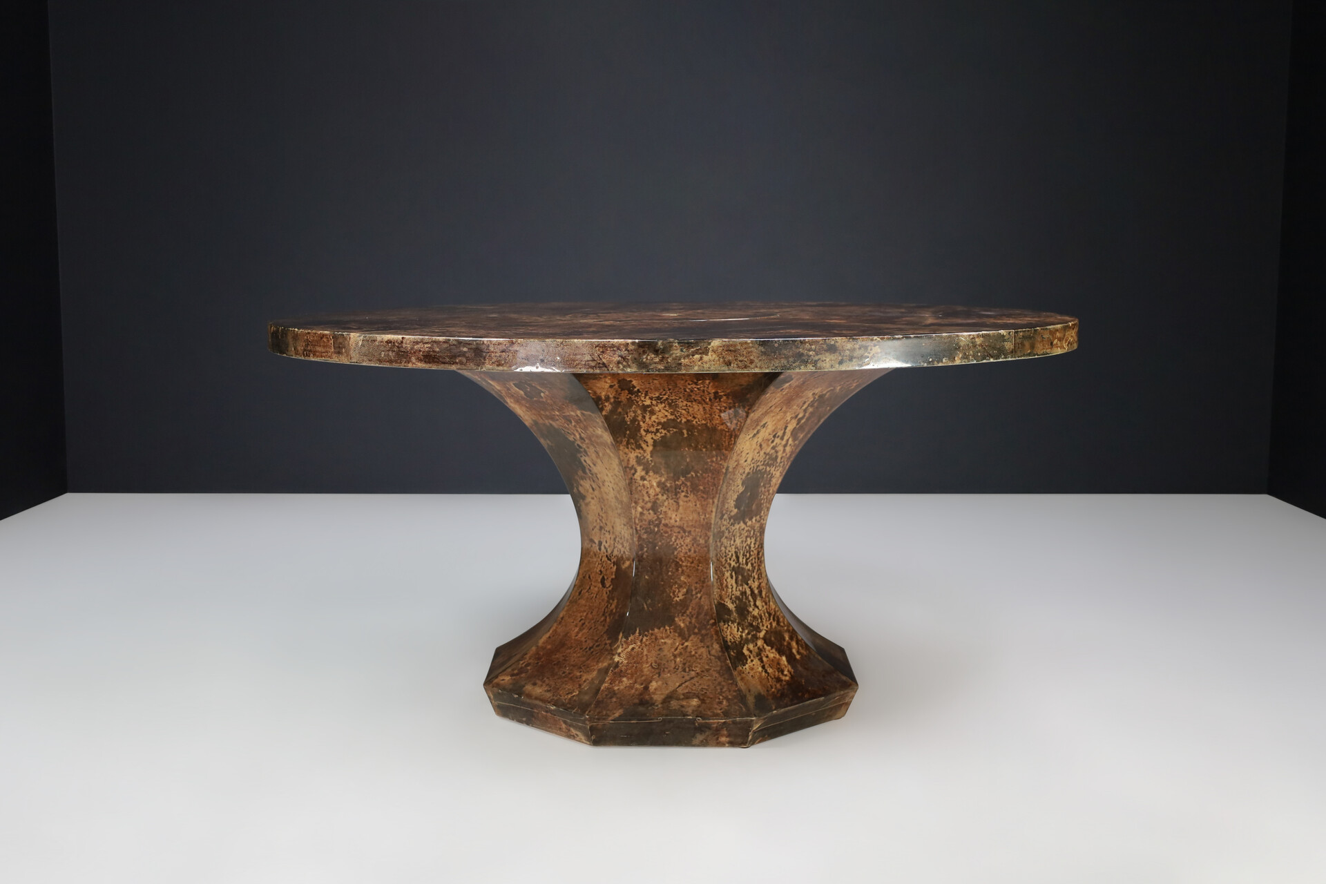 Mid century modern Aldo Tura Lacquered Goatskin Round Dining Table, Italy 1960s Mid-20th century