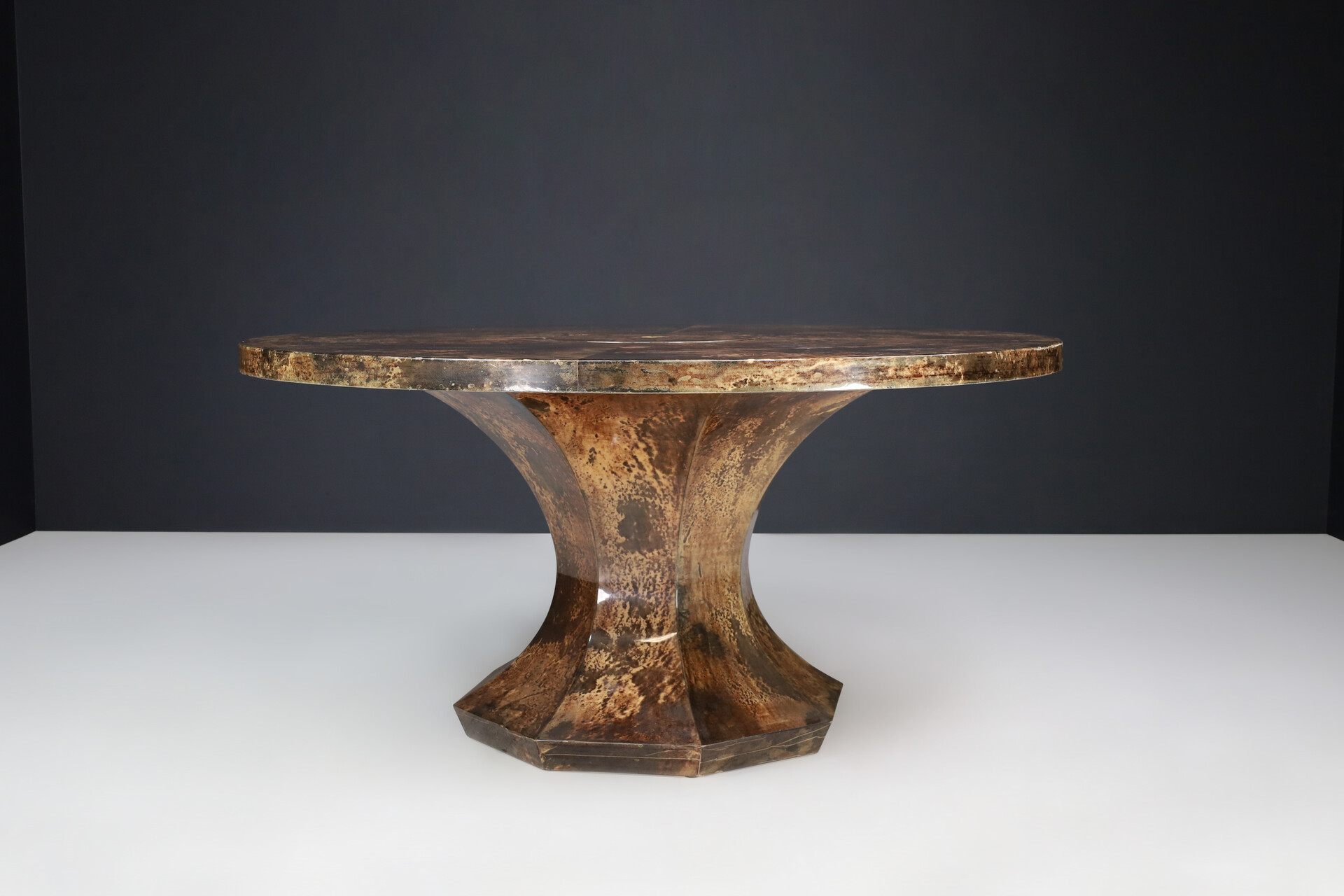 Mid century modern Aldo Tura Lacquered Goatskin Round Dining Table, Italy 1960s Mid-20th century