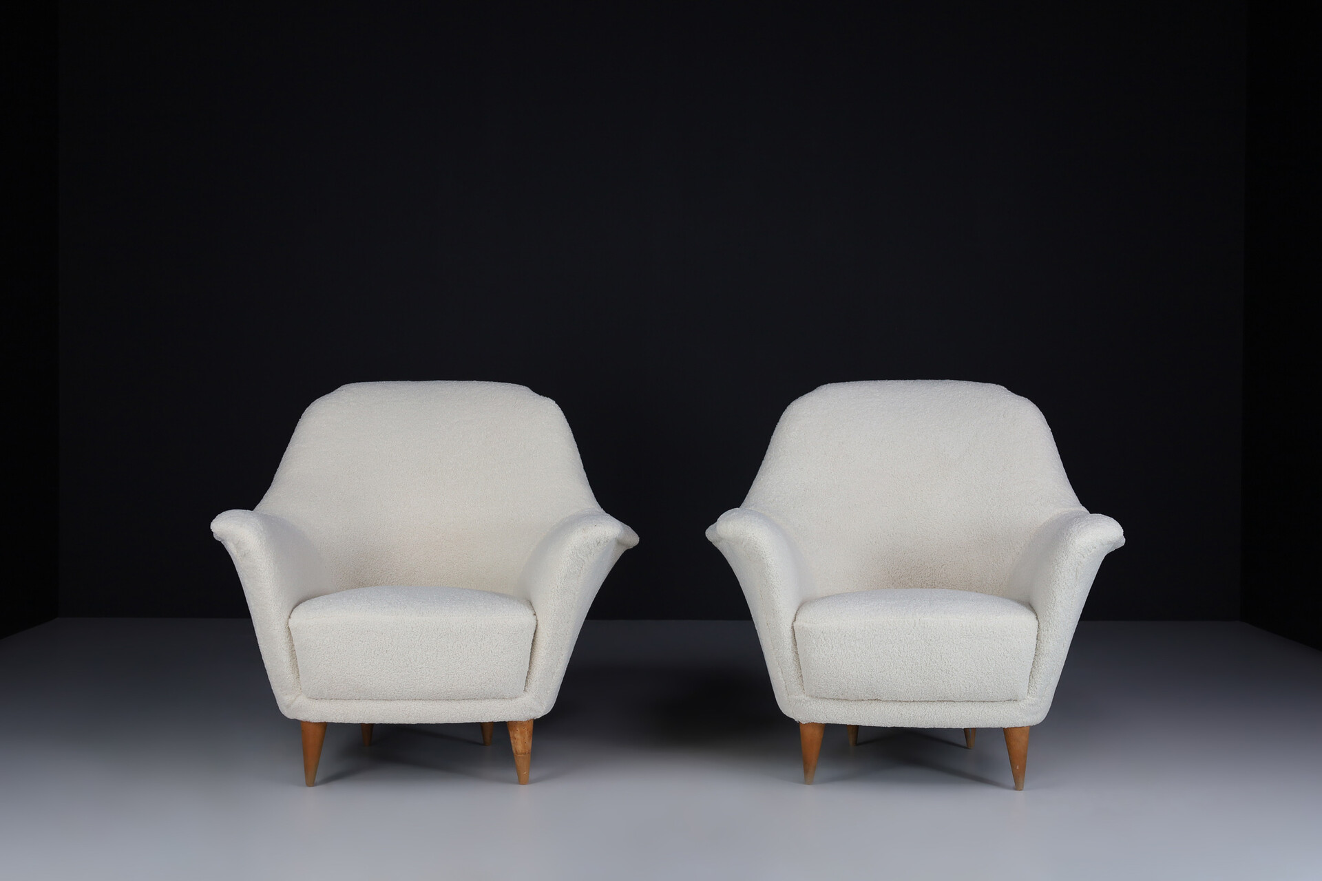 Mid century modern Armchairs by Ico Parisi in New Teddy Fabric , Italy 1950s Mid-20th century