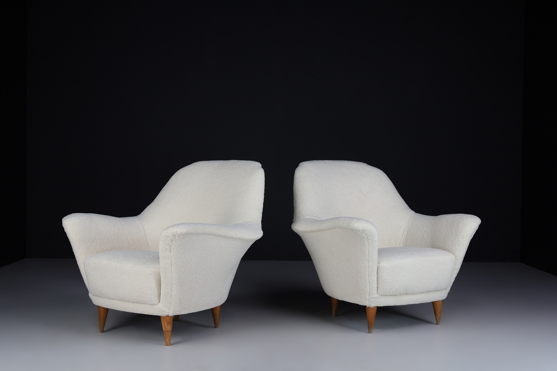 Mid century modern Armchairs by Ico Parisi in New Teddy Fabric , Italy 1950s Mid-20th century