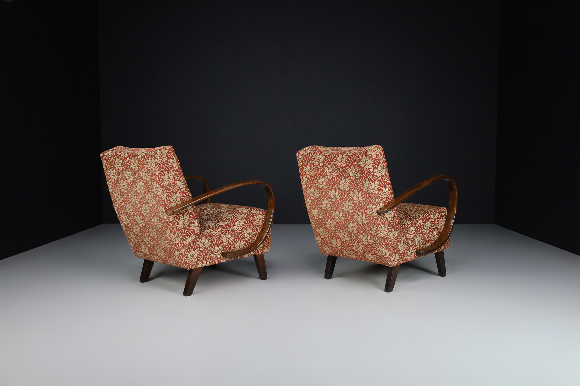 Mid century modern Armchairs By Jindrich Halabala With original Fabric, Prague 1940s Mid-20th century