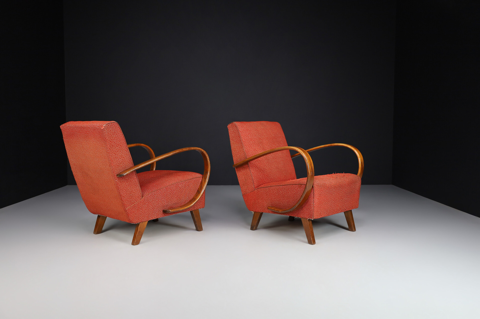 Mid century modern Armchairs By Jindrich Halabala With original Fabric, Prague 1940s Mid-20th century