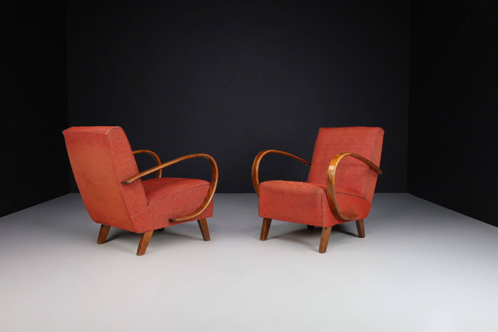 Mid century modern Armchairs By Jindrich Halabala With original Fabric, Prague 1940s Mid-20th century