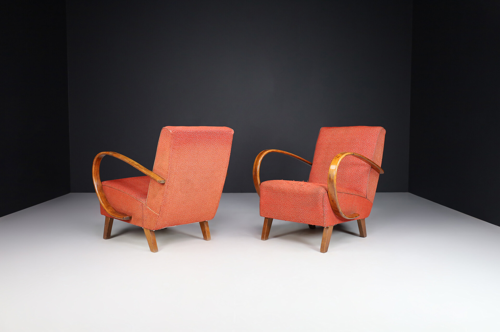 Mid century modern Armchairs By Jindrich Halabala With original Fabric, Prague 1940s Mid-20th century