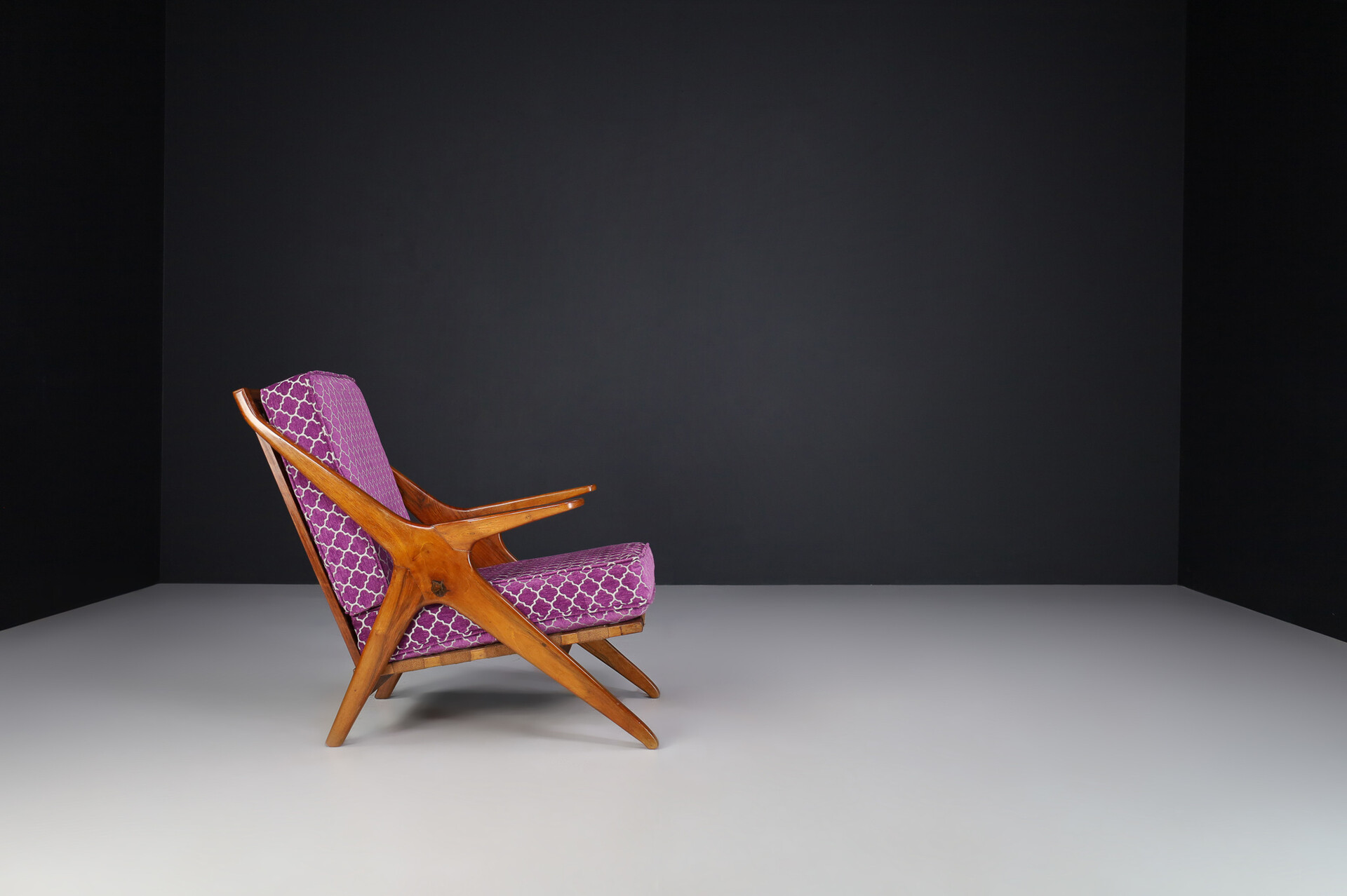 Mid century modern Armchairs in Walnut and Original Fabric, Italy 1950s Mid-20th century