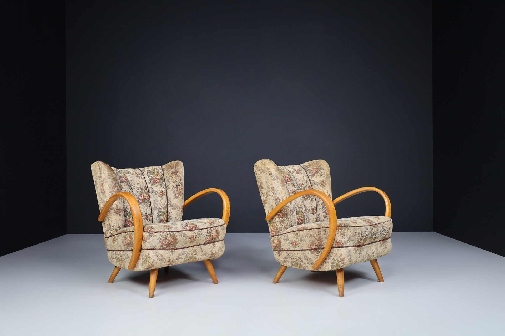 Mid century modern Art Deco Jindrich Halabala style Bentwood Armchairs in original floral fabric, Praque, 1950s Mid-20th century