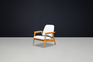 Mid century modern Ash armchair with new Bouclé Fabric, France 1960s Mid-20th century