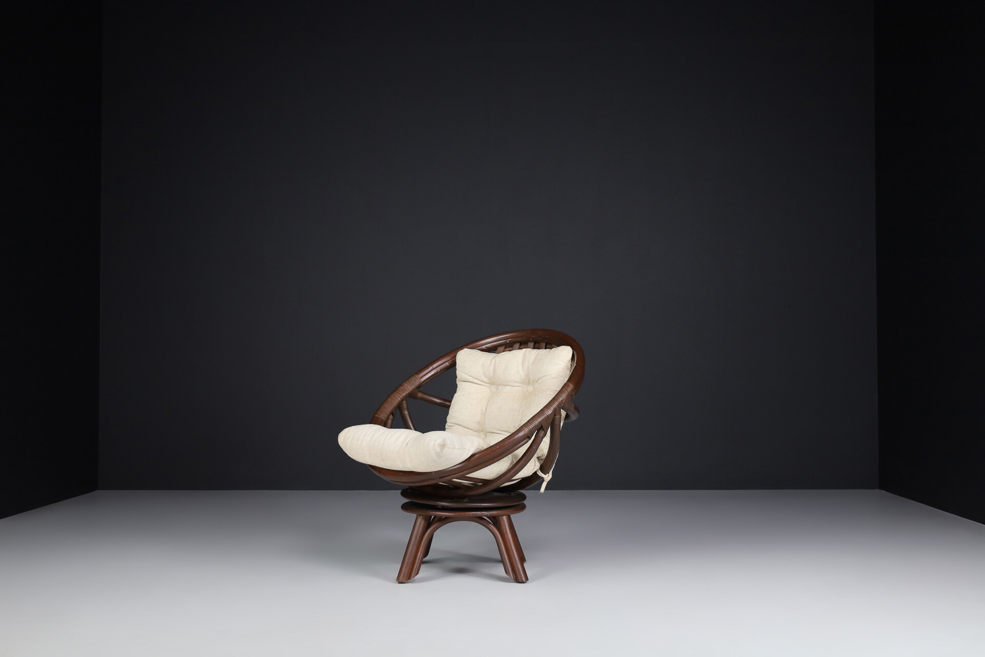 Mid century modern Bamboo and rattan lounge chair France 1960s Mid-20th century