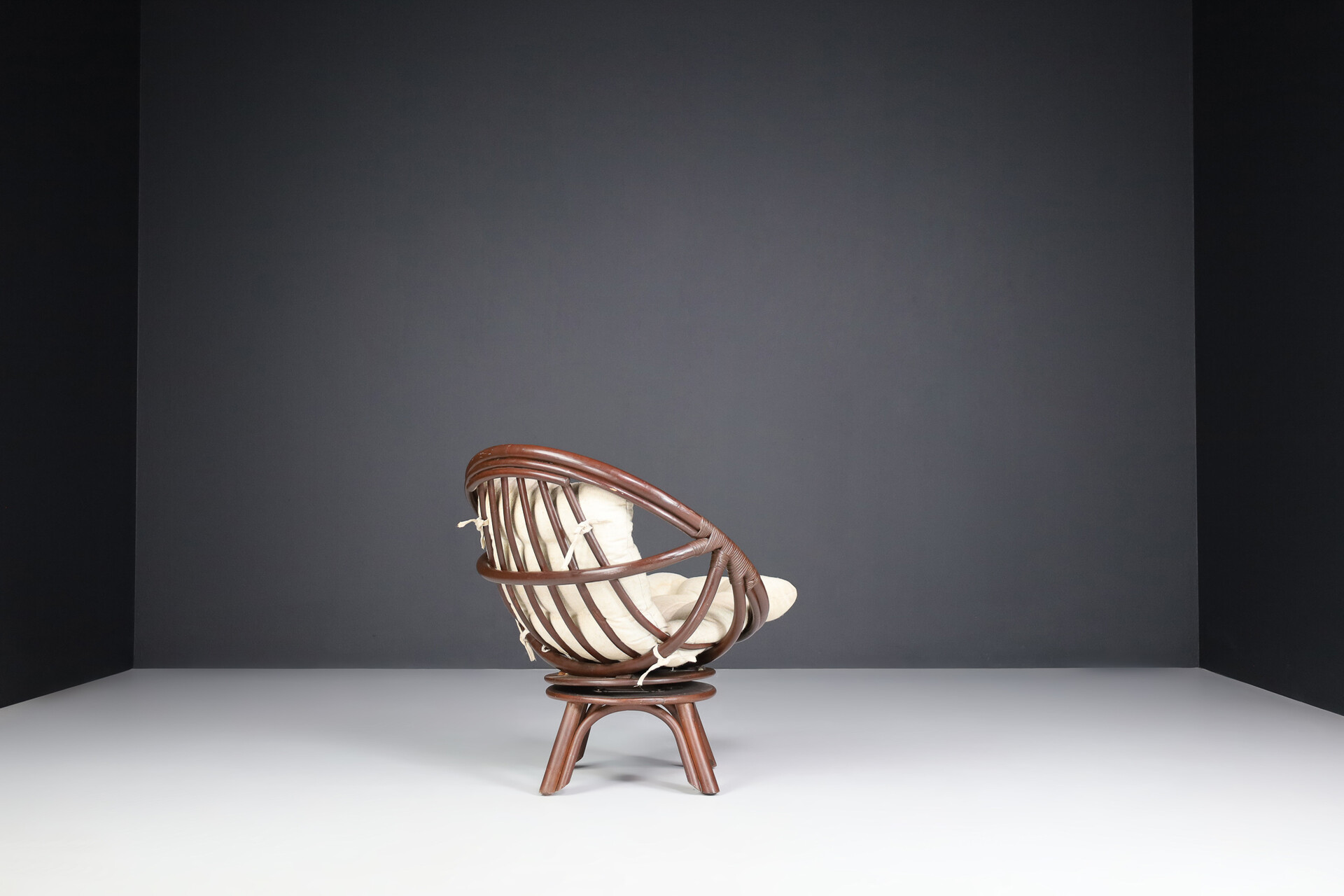 Mid century modern Bamboo and rattan lounge chair France 1960s Mid-20th century