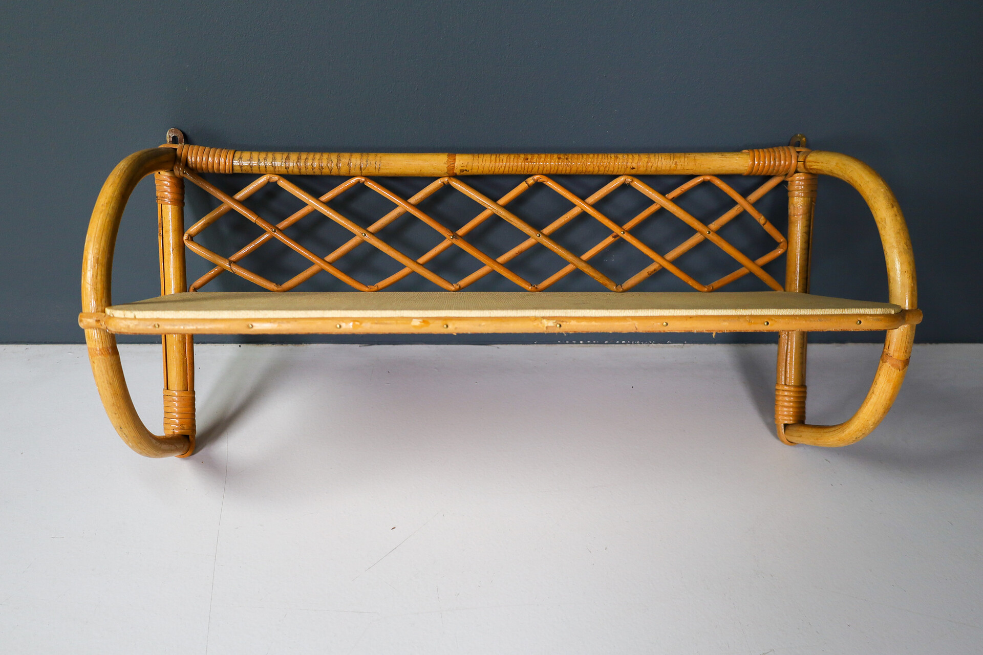 Mid century modern Bamboo and rattan schelf France 1960s Mid-20th century