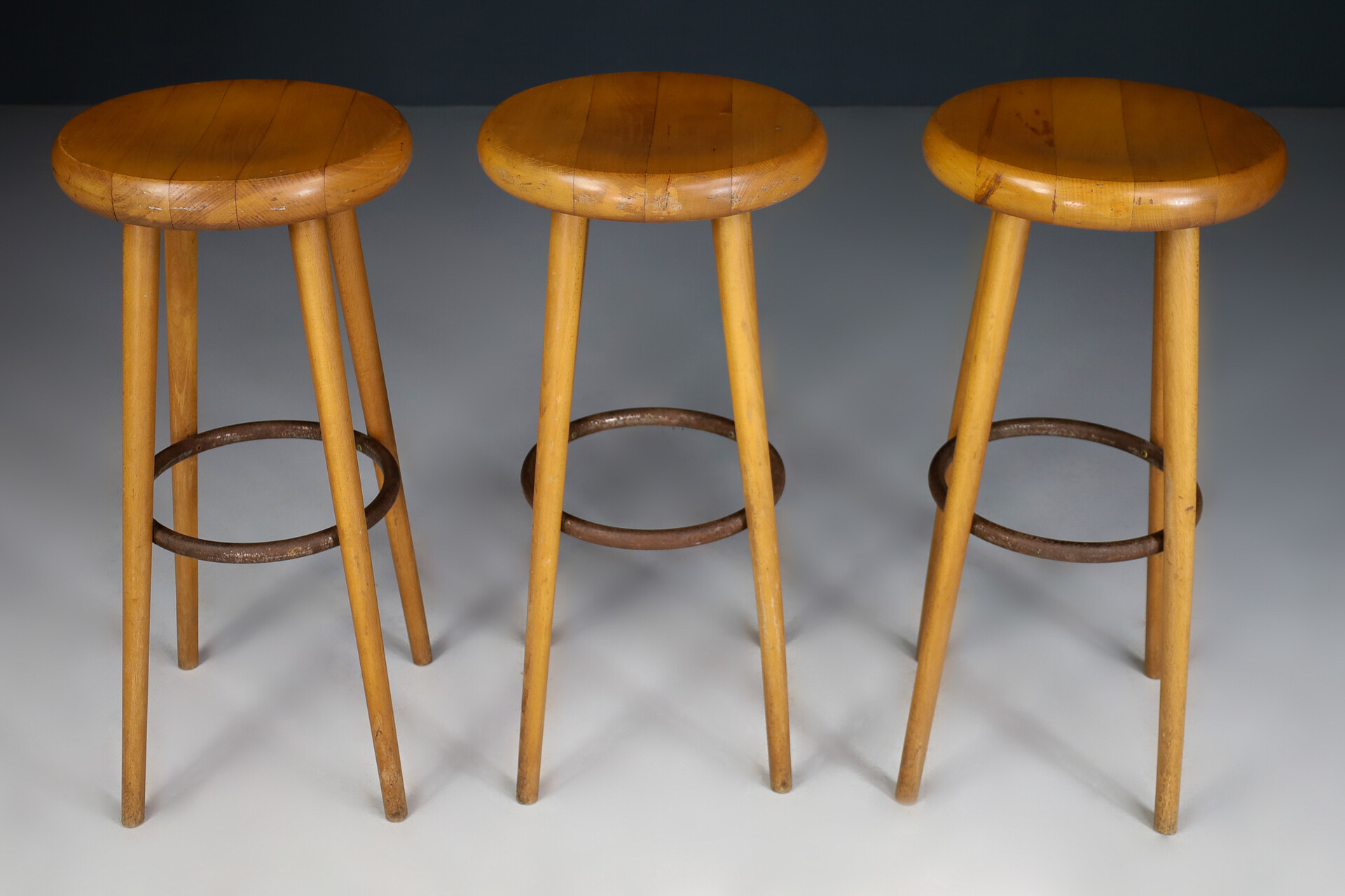 Mid century modern Bar stools in the style of charlotte Perriand, France 1950s Mid-20th century