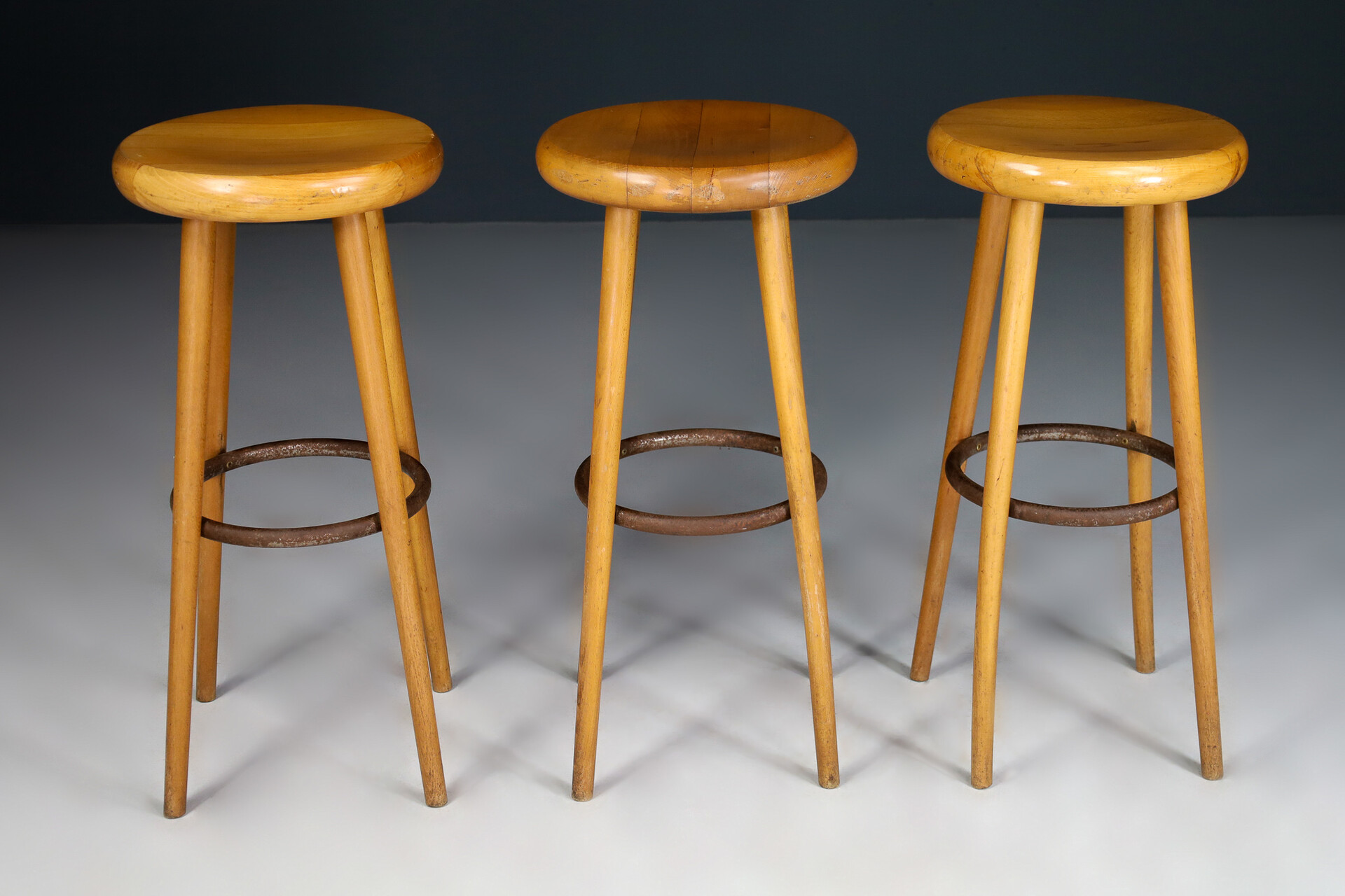 Mid century modern Bar stools in the style of charlotte Perriand, France 1950s Mid-20th century