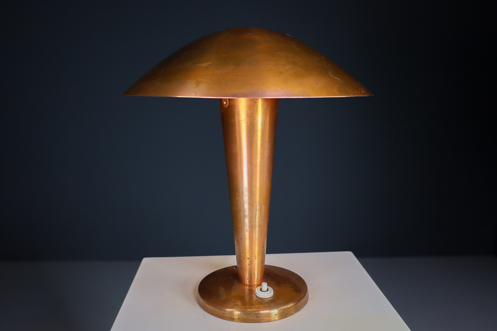 Mid century modern - Bauhaus copper table lamp , Praque 1930s Mid-20th century