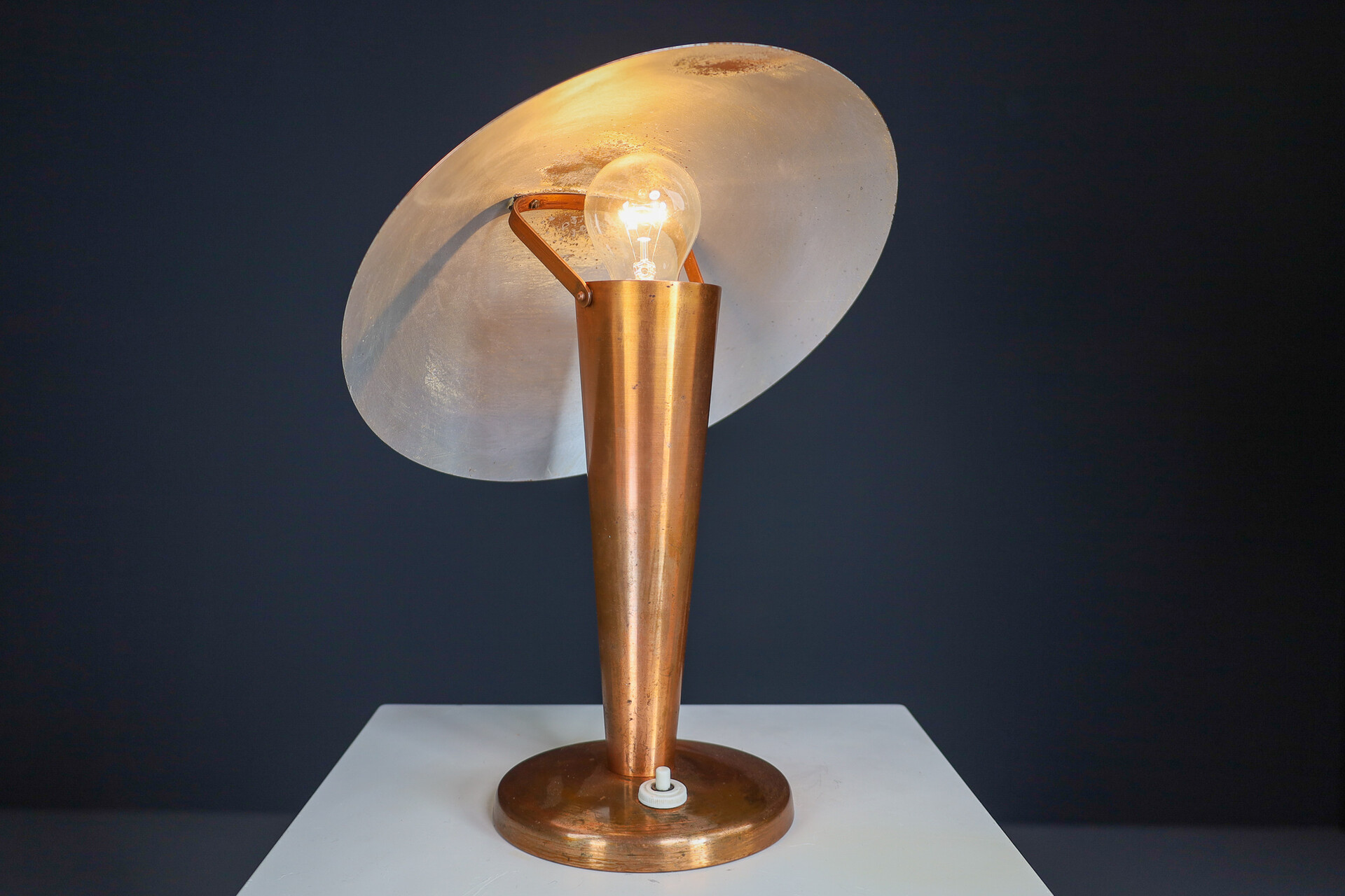 Mid century modern - Bauhaus copper table lamp , Praque 1930s Mid-20th century
