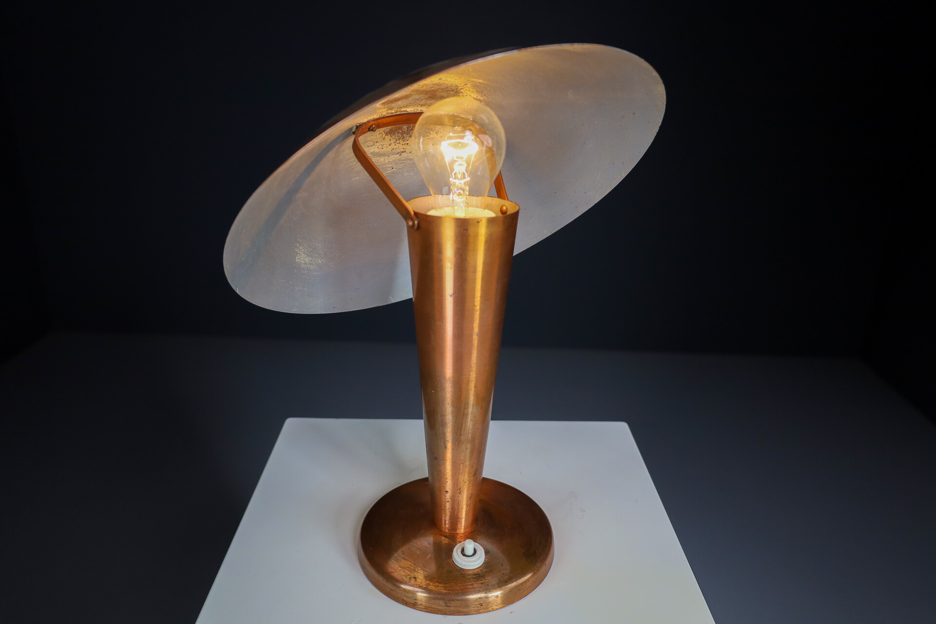 Mid century modern - Bauhaus copper table lamp , Praque 1930s Mid-20th century