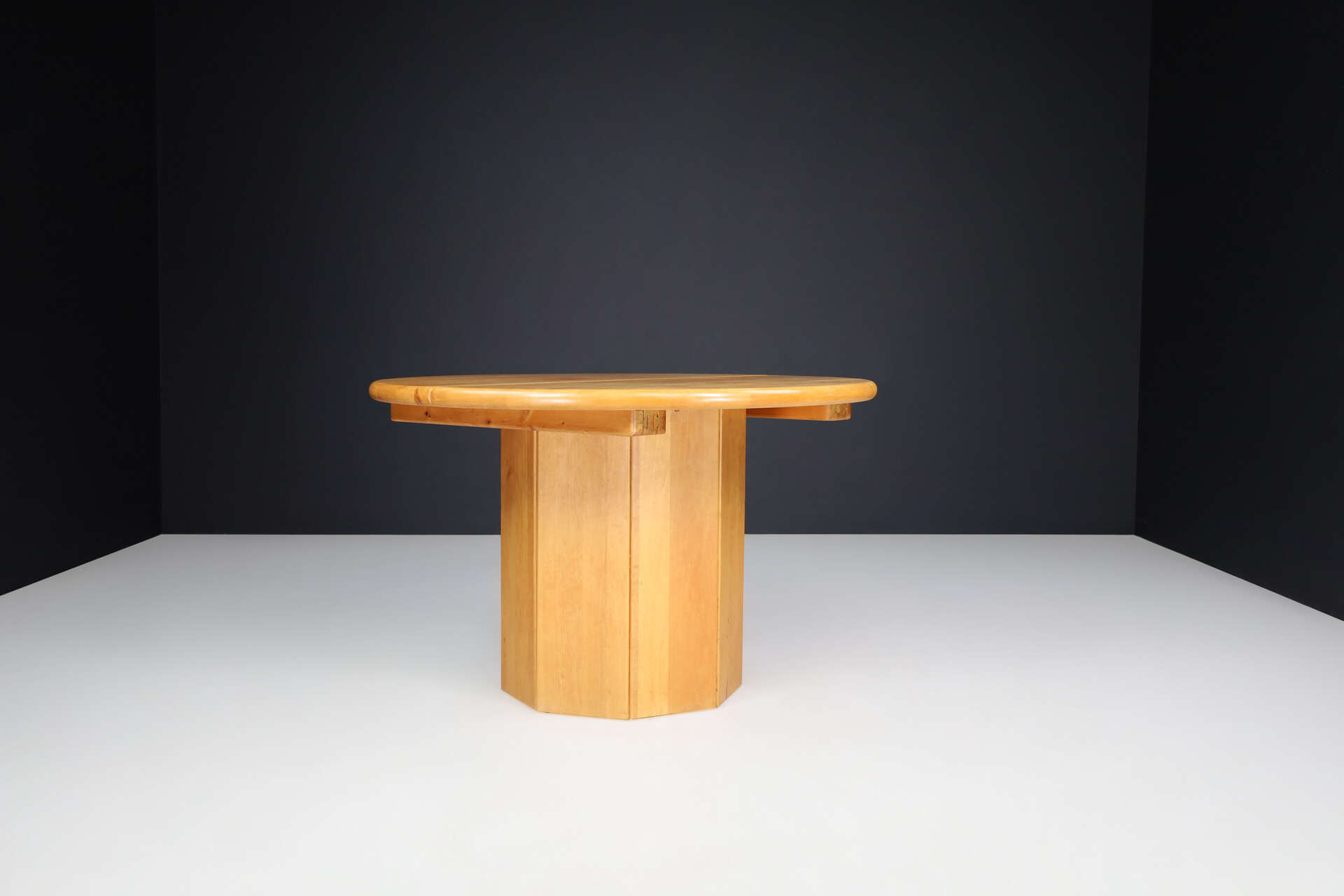 Mid century modern Beech round / oval dining table , France 1960s Mid-20th century