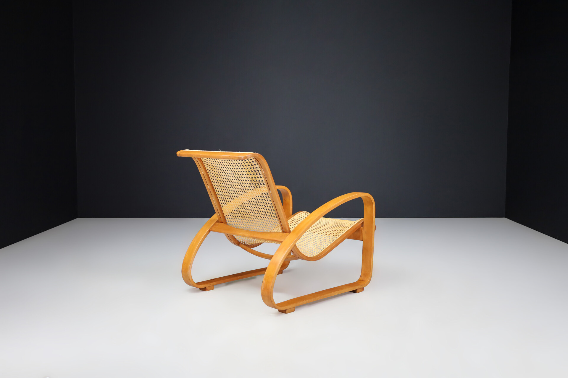 Mid century modern Bentwood and wicker Lounge chair, Italy 1960s Mid-20th century